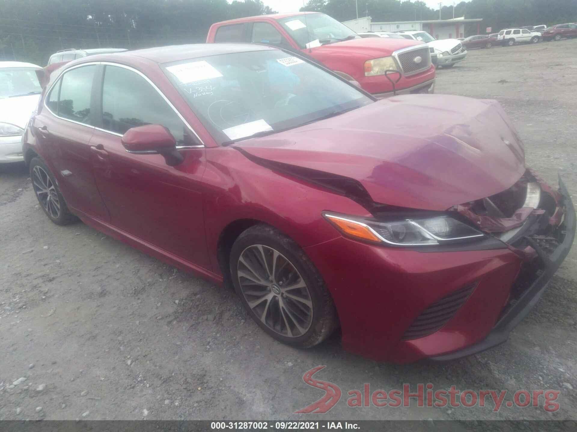 4T1B11HK6JU573556 2018 TOYOTA CAMRY