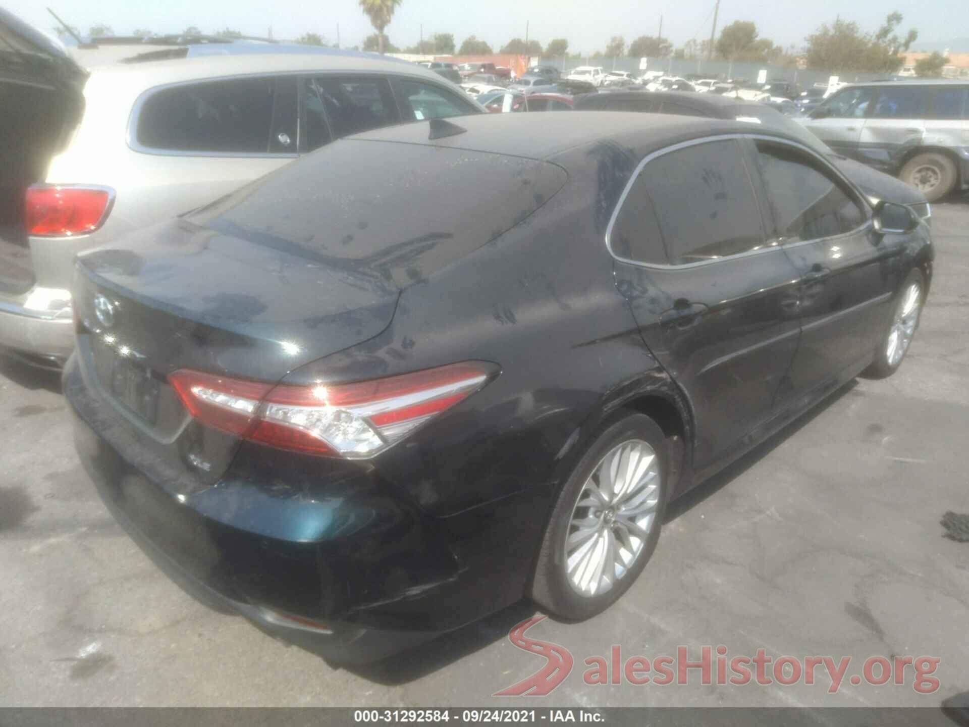 4T1B11HK7JU559147 2018 TOYOTA CAMRY