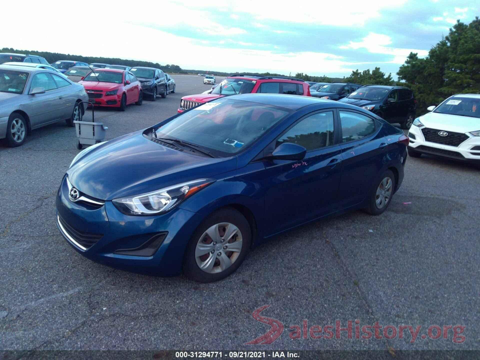 KMHDH4AE5GU517563 2016 HYUNDAI ELANTRA