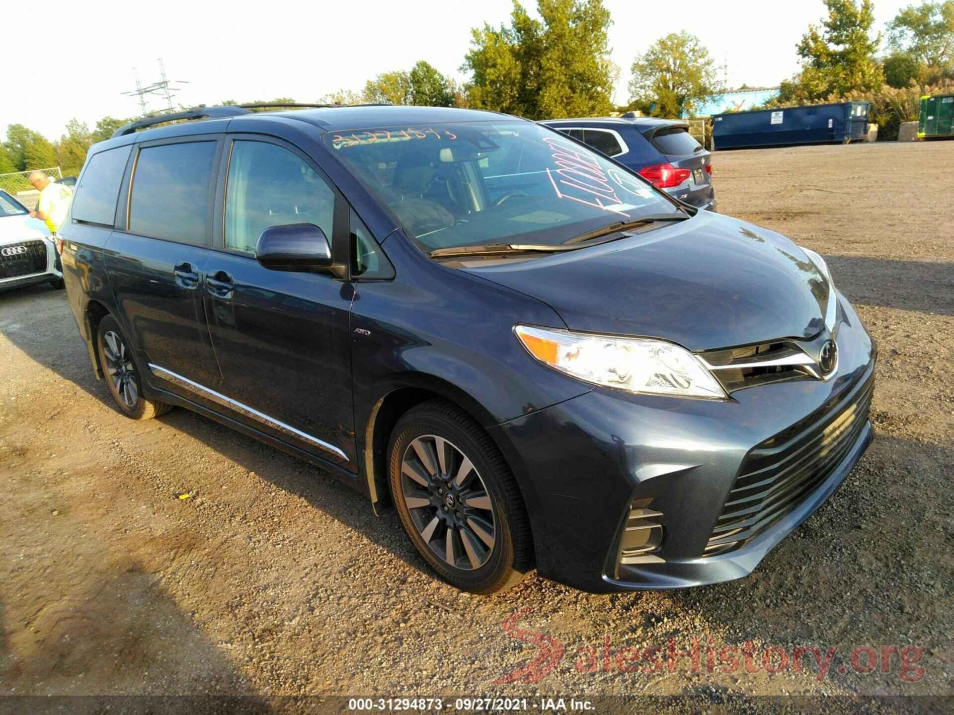 5TDJZ3DC9JS198608 2018 TOYOTA SIENNA