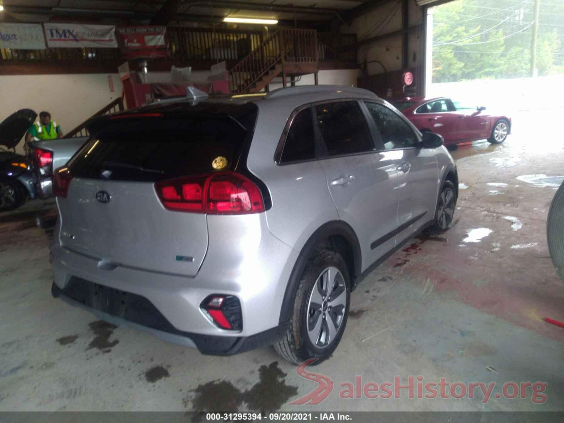 KNDCB3LCXL5369096 2020 KIA NIRO