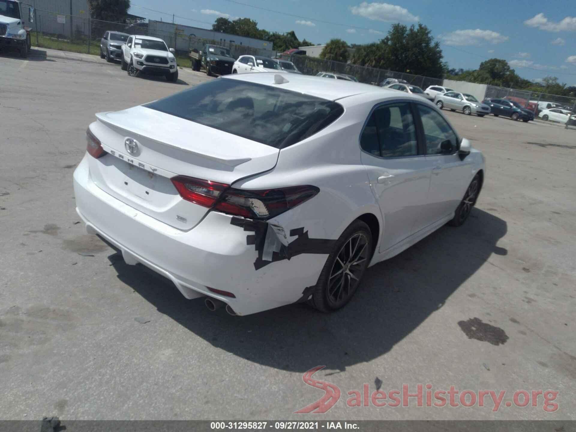 4T1G11AK7MU562957 2021 TOYOTA CAMRY