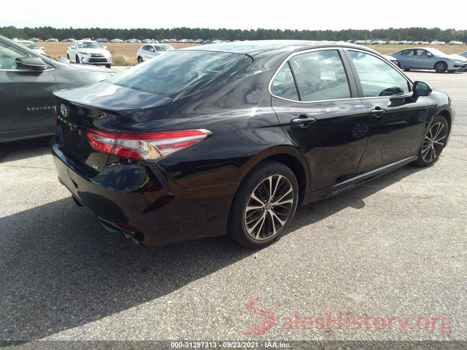 4T1B11HK5JU580014 2018 TOYOTA CAMRY