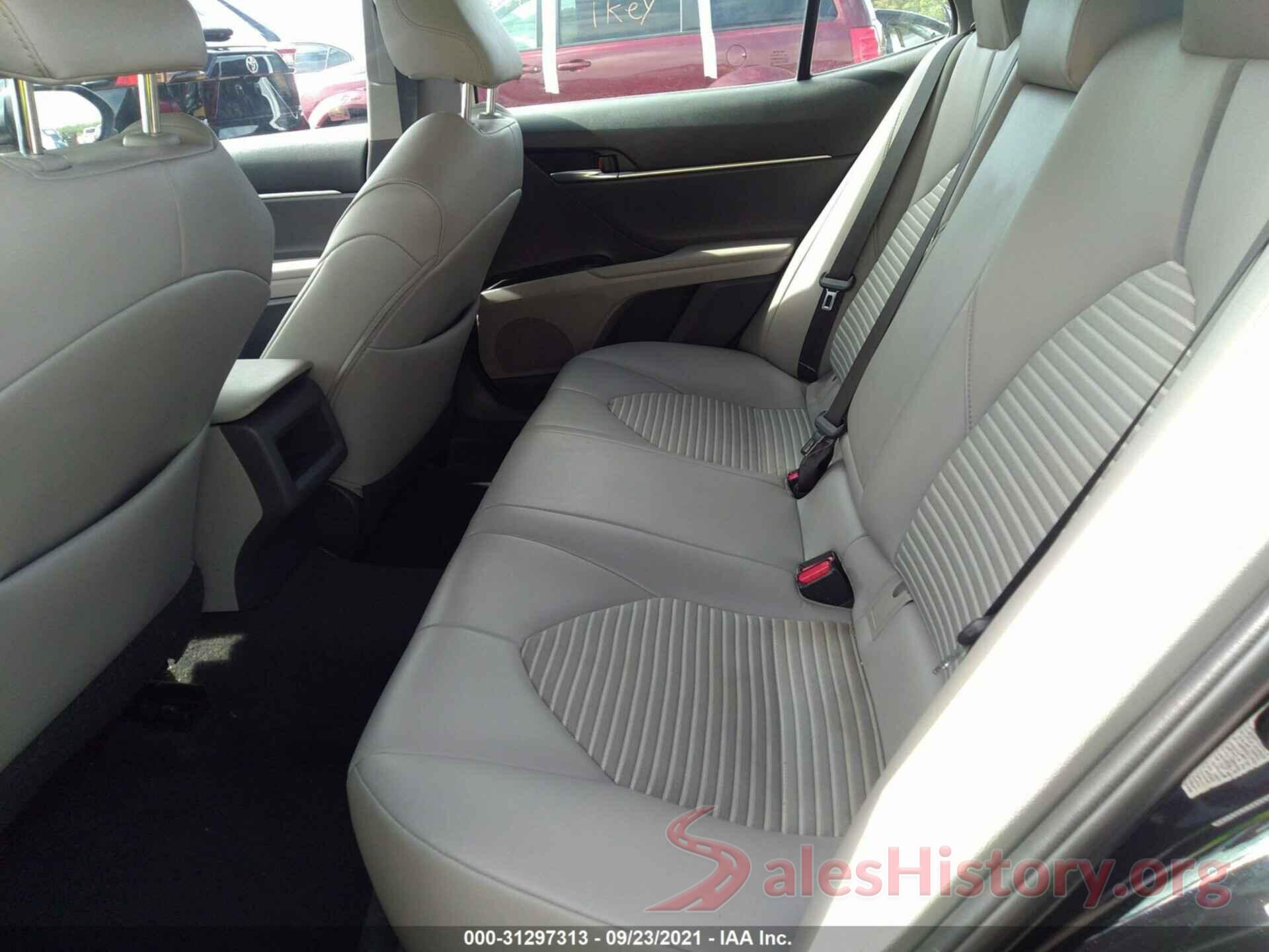 4T1B11HK5JU580014 2018 TOYOTA CAMRY