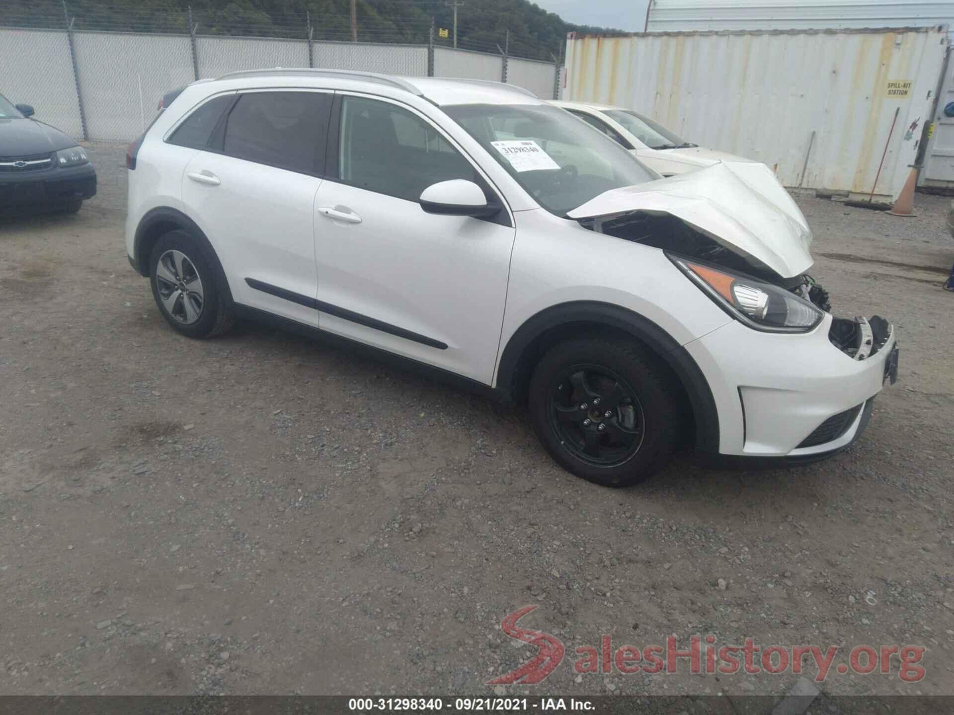 KNDCB3LCXK5252858 2019 KIA NIRO