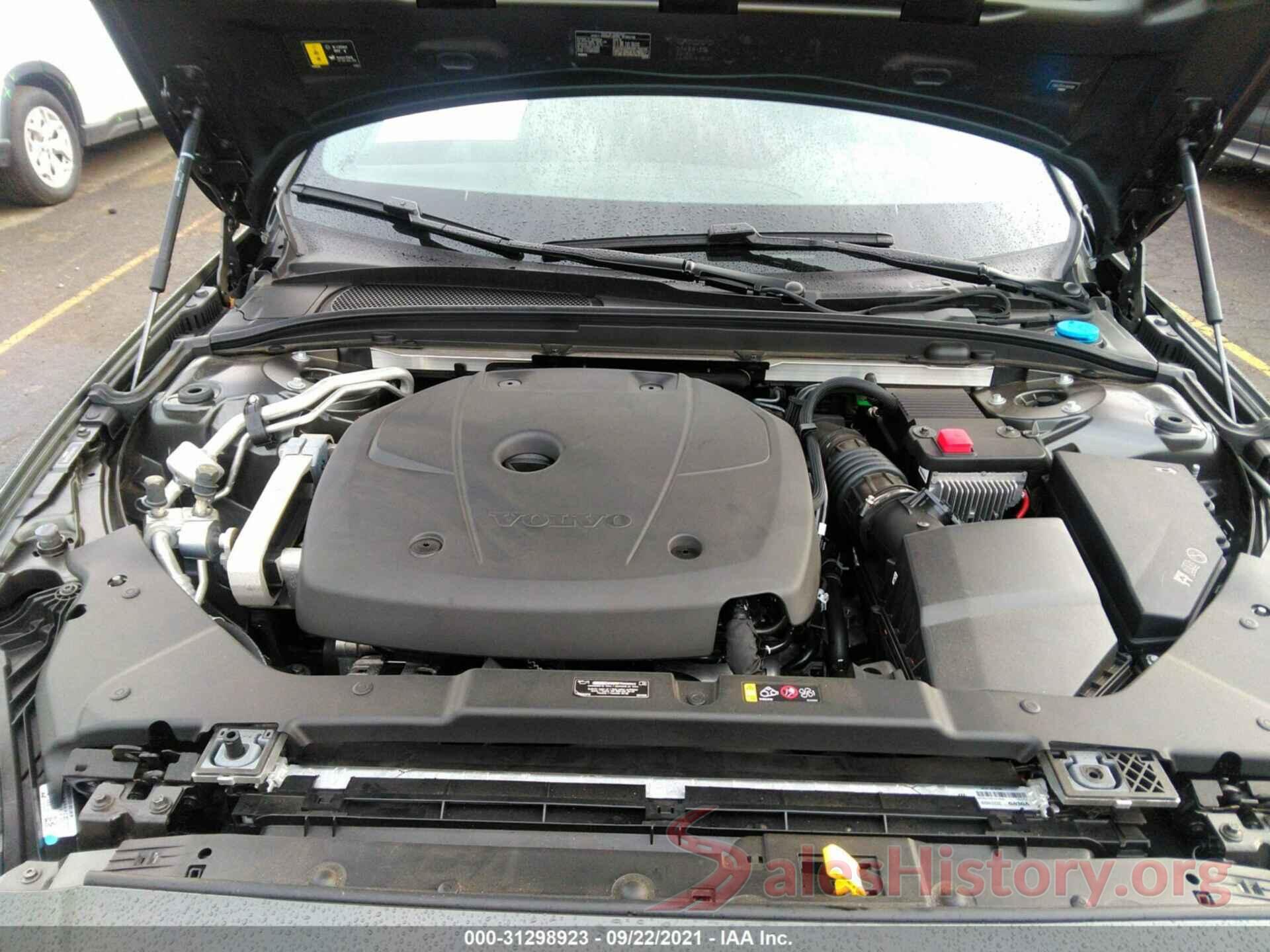 7JRA22TK1LG038146 2020 VOLVO S60