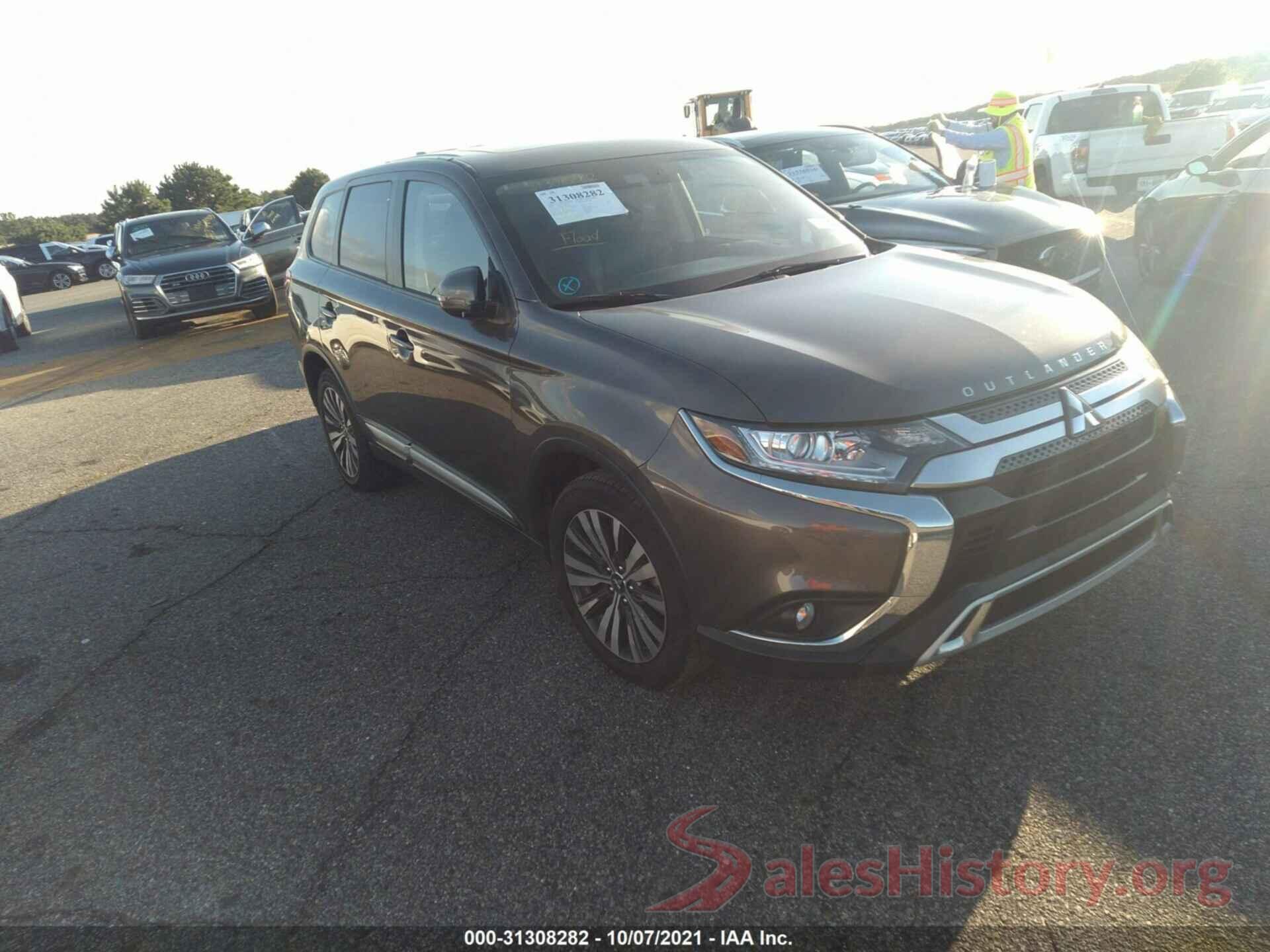 JA4AD3A33LZ010597 2020 MITSUBISHI OUTLANDER