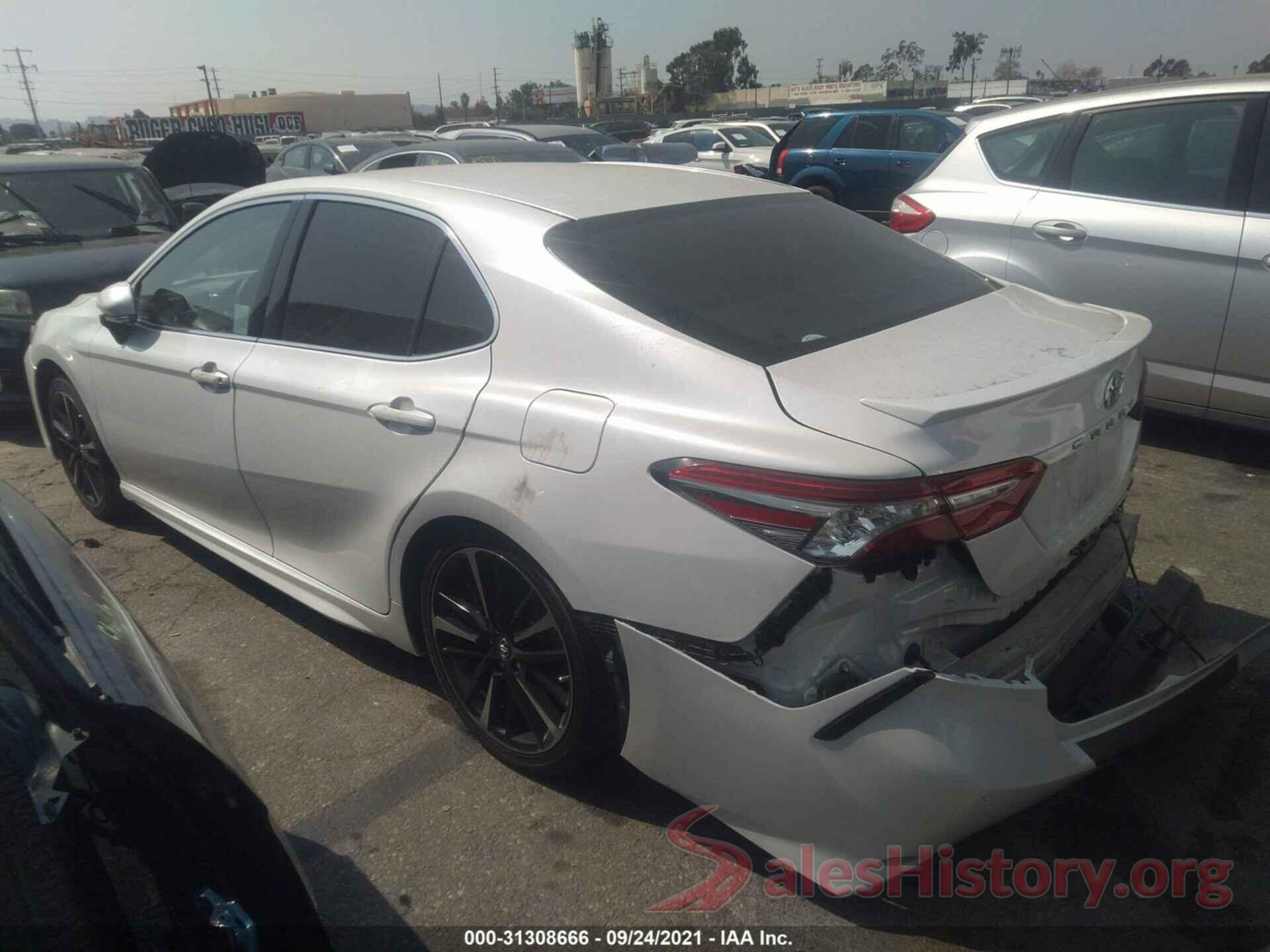 4T1B61HK6JU039068 2018 TOYOTA CAMRY