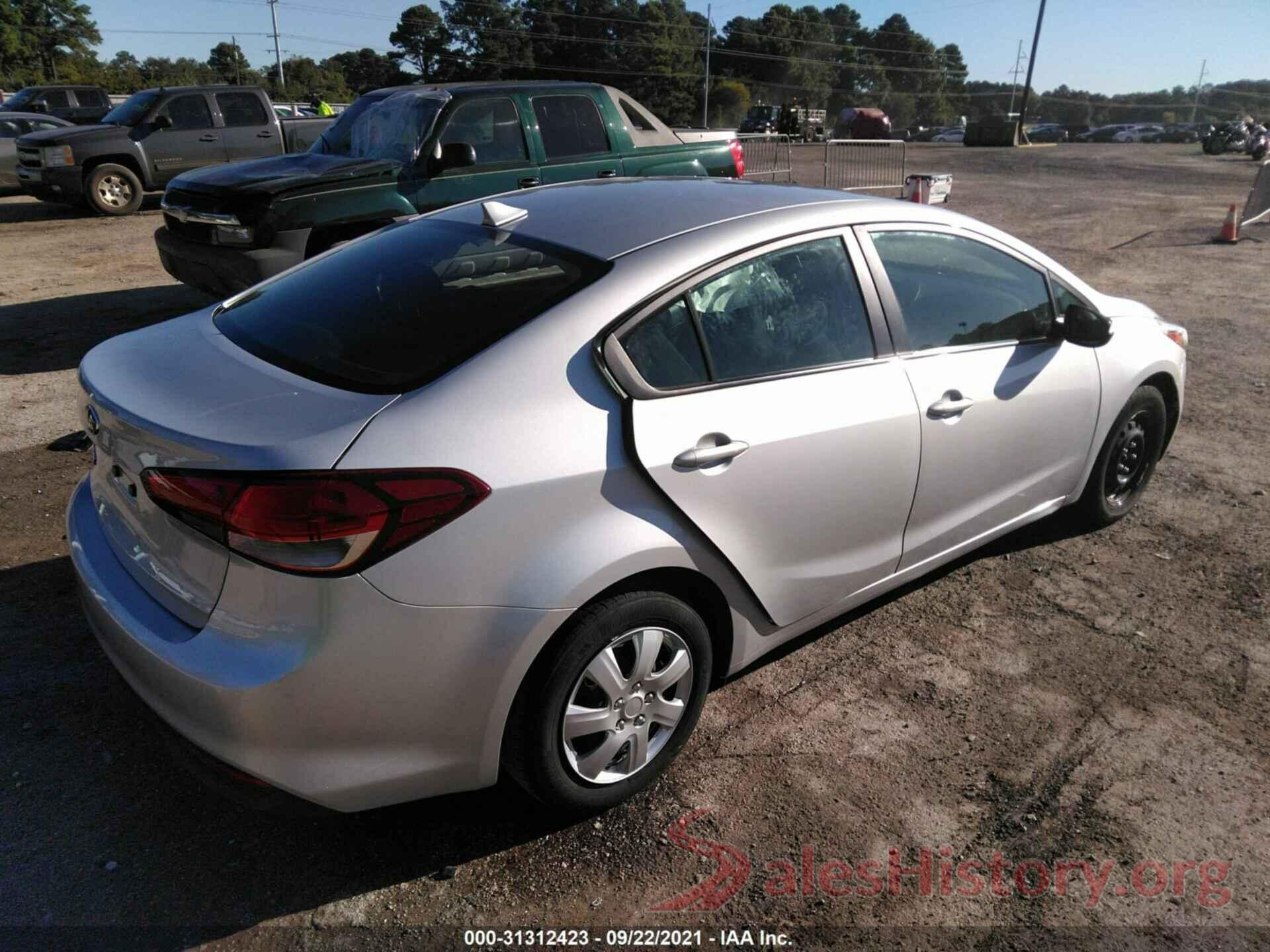 3KPFK4A78JE257679 2018 KIA FORTE