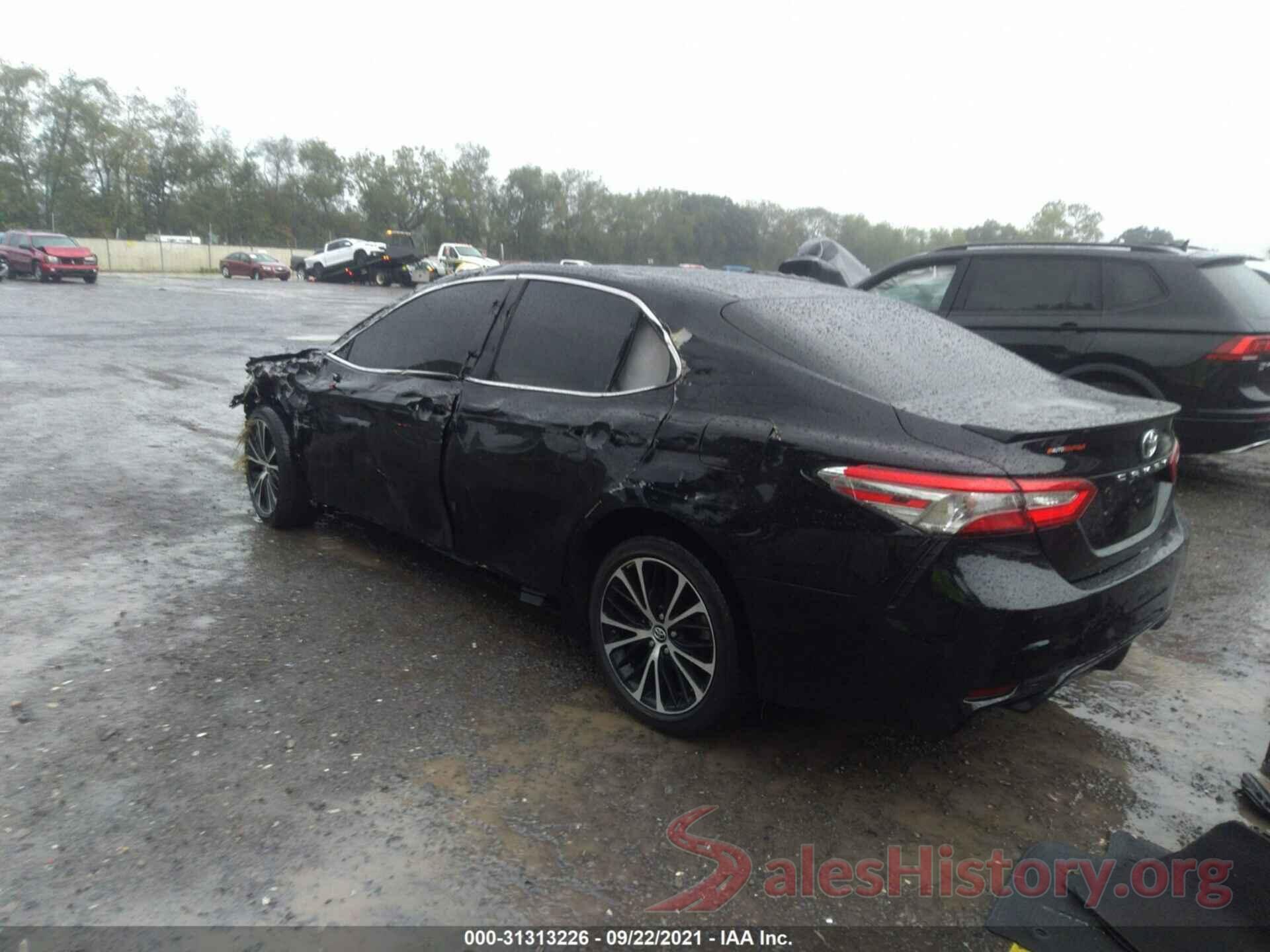 4T1B11HKXJU607109 2018 TOYOTA CAMRY