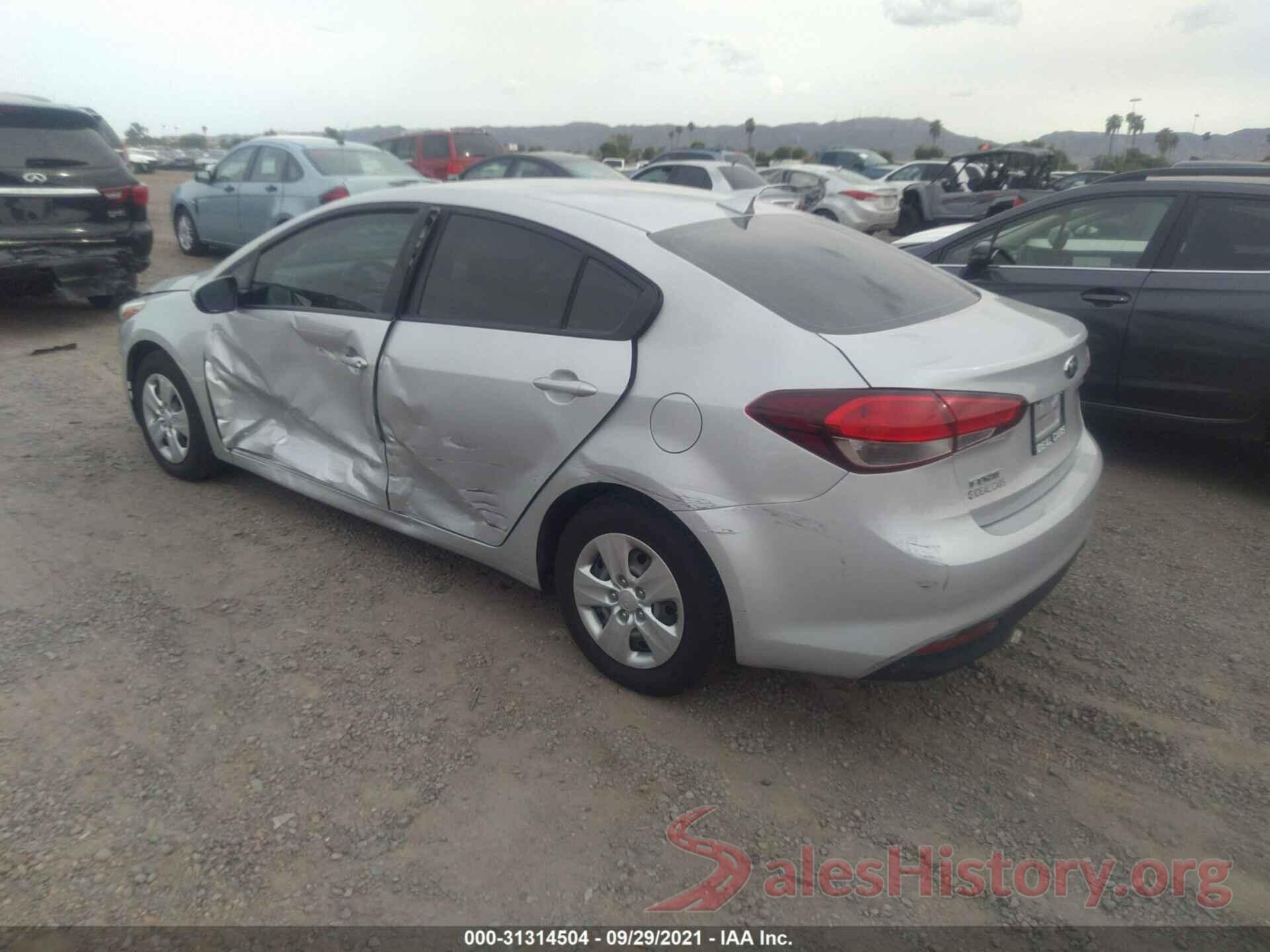 3KPFK4A7XJE246912 2018 KIA FORTE