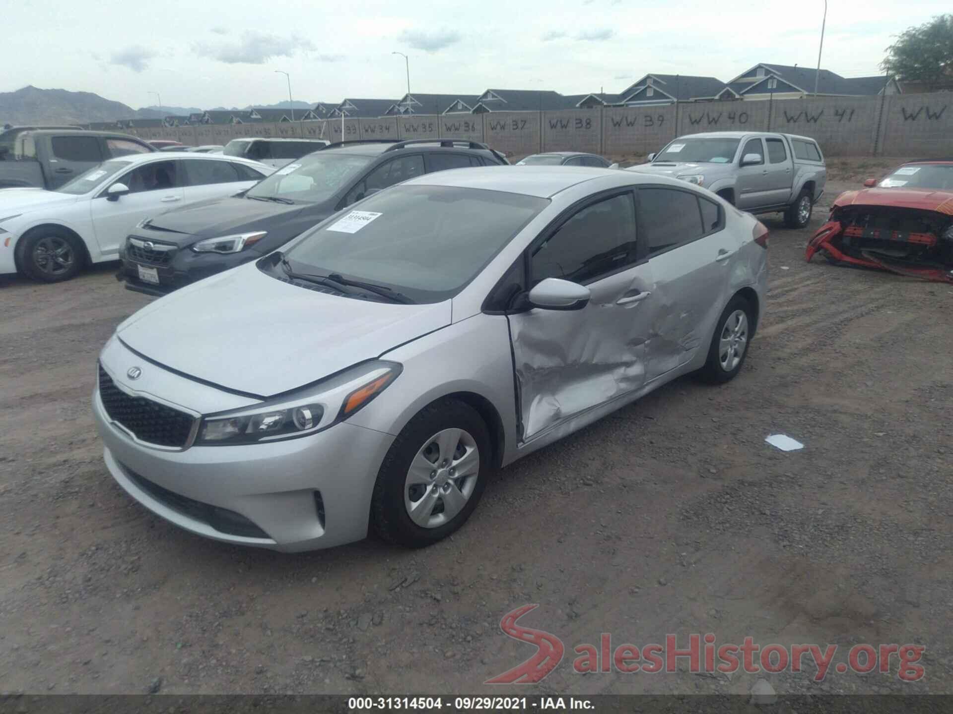 3KPFK4A7XJE246912 2018 KIA FORTE