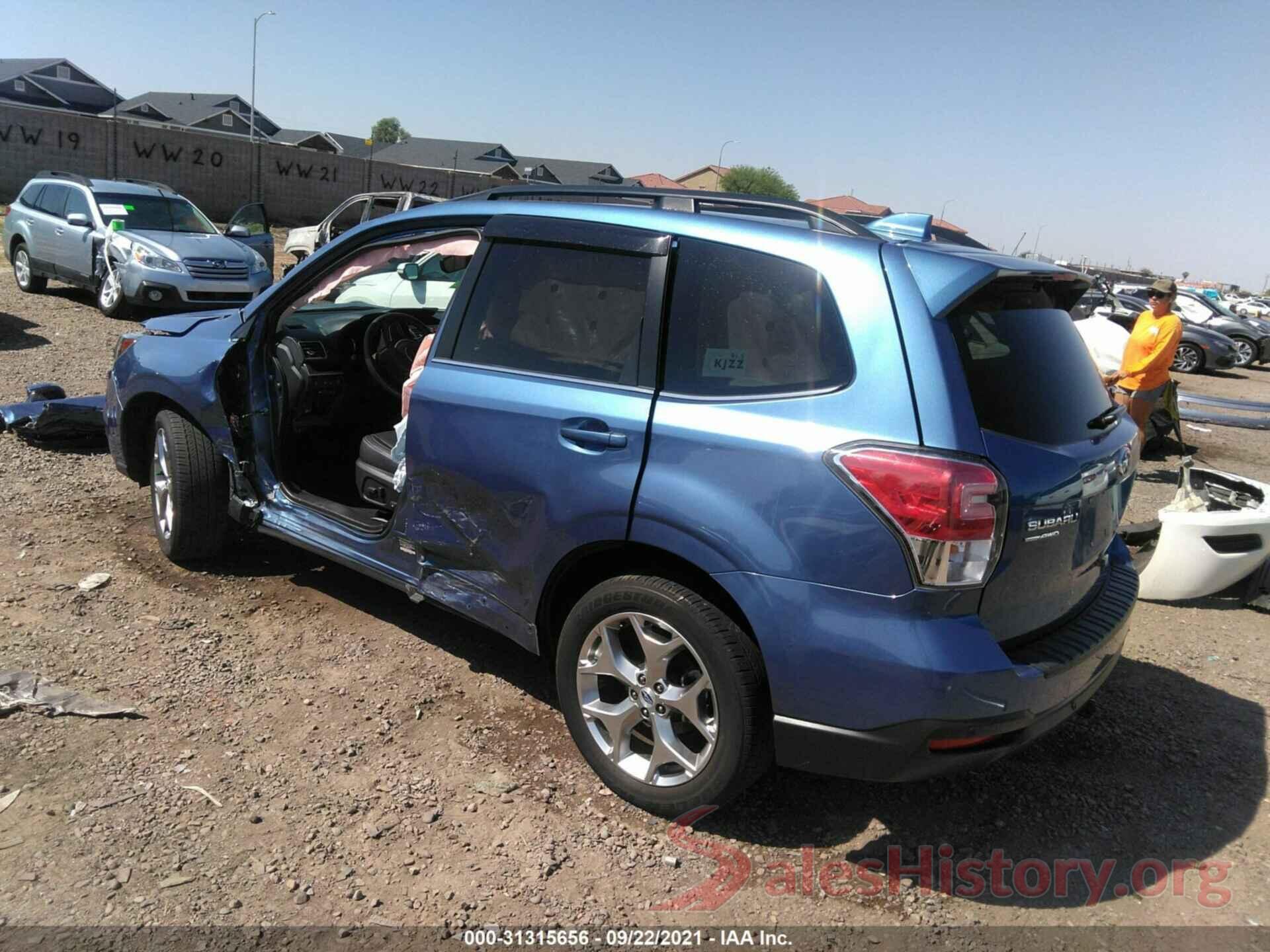 JF2SJAWC2HH526335 2017 SUBARU FORESTER