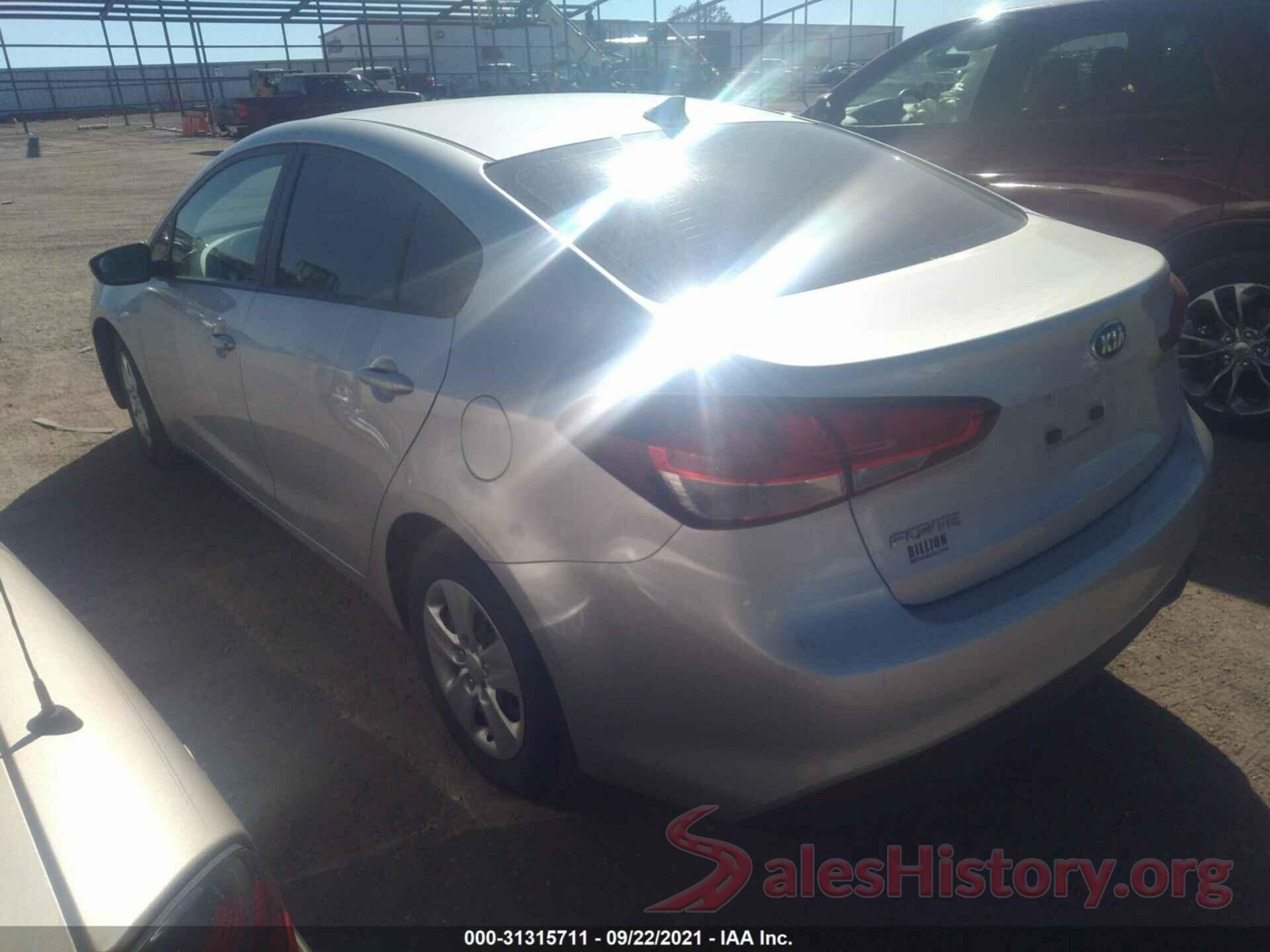 3KPFK4A73HE157483 2017 KIA FORTE