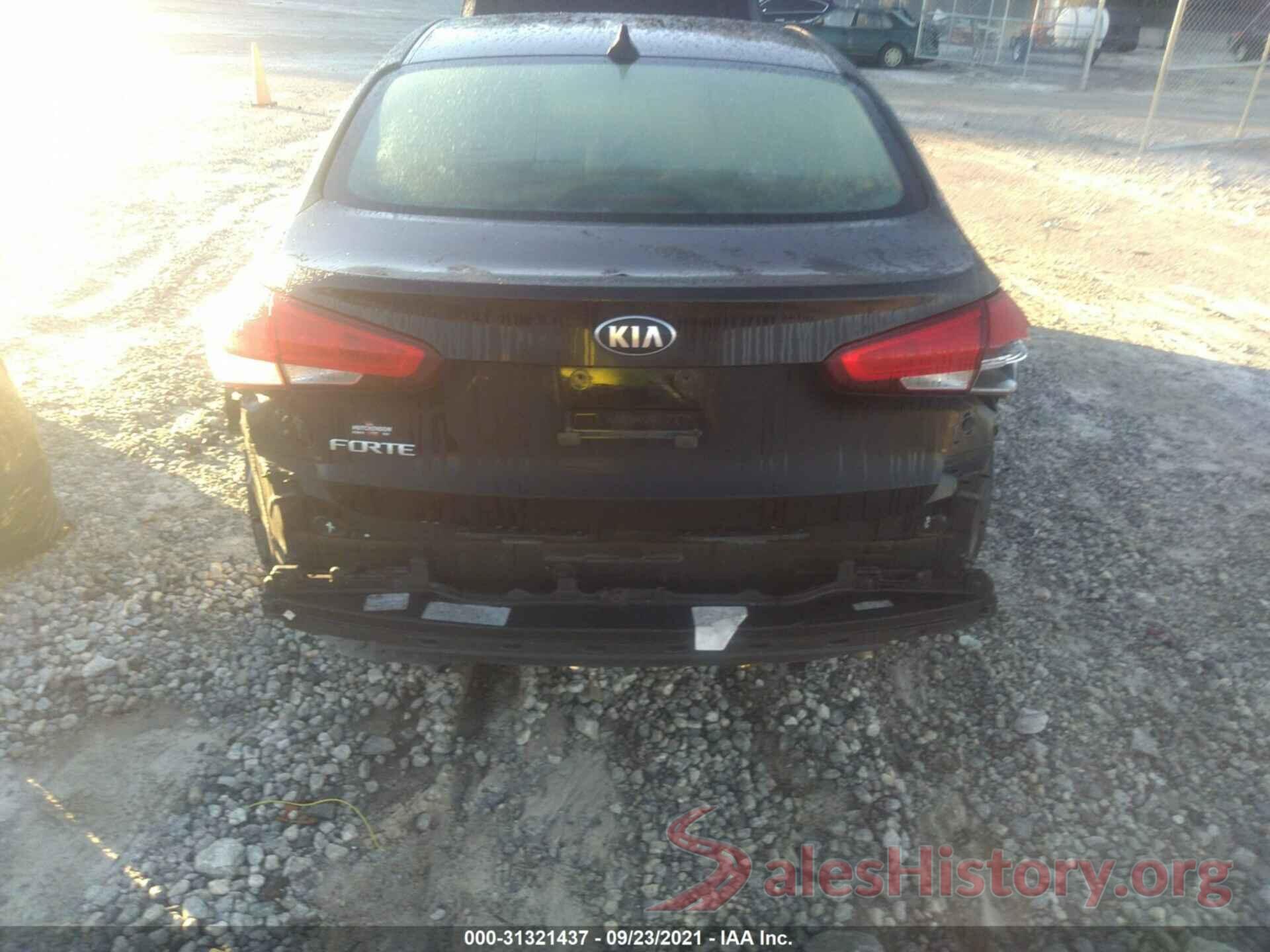 3KPFK4A74JE234352 2018 KIA FORTE