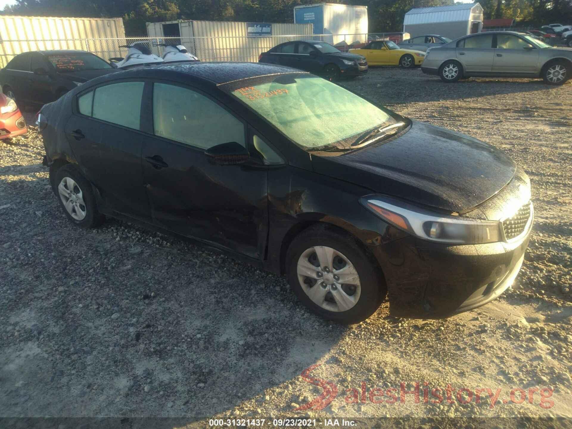 3KPFK4A74JE234352 2018 KIA FORTE