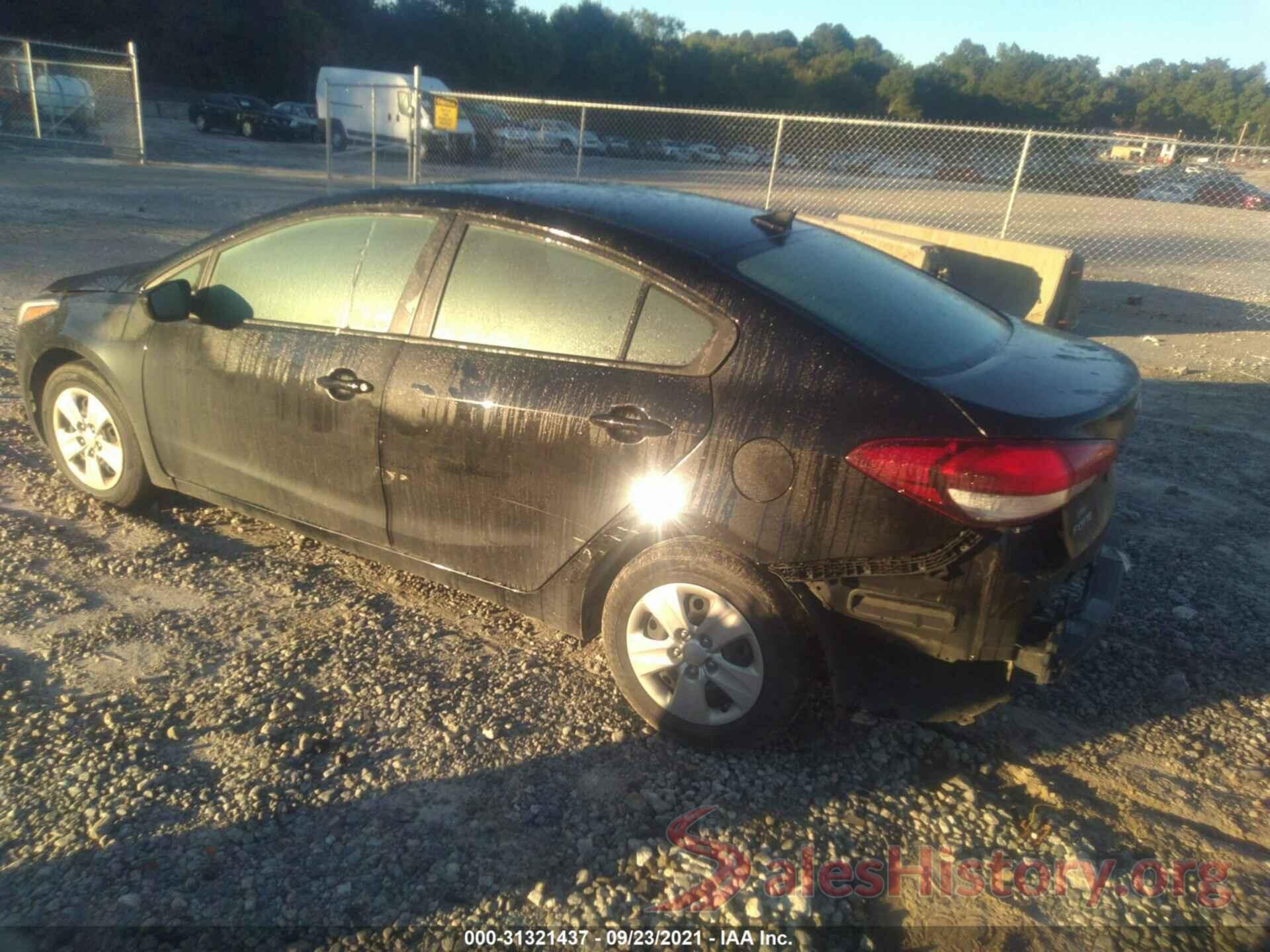 3KPFK4A74JE234352 2018 KIA FORTE