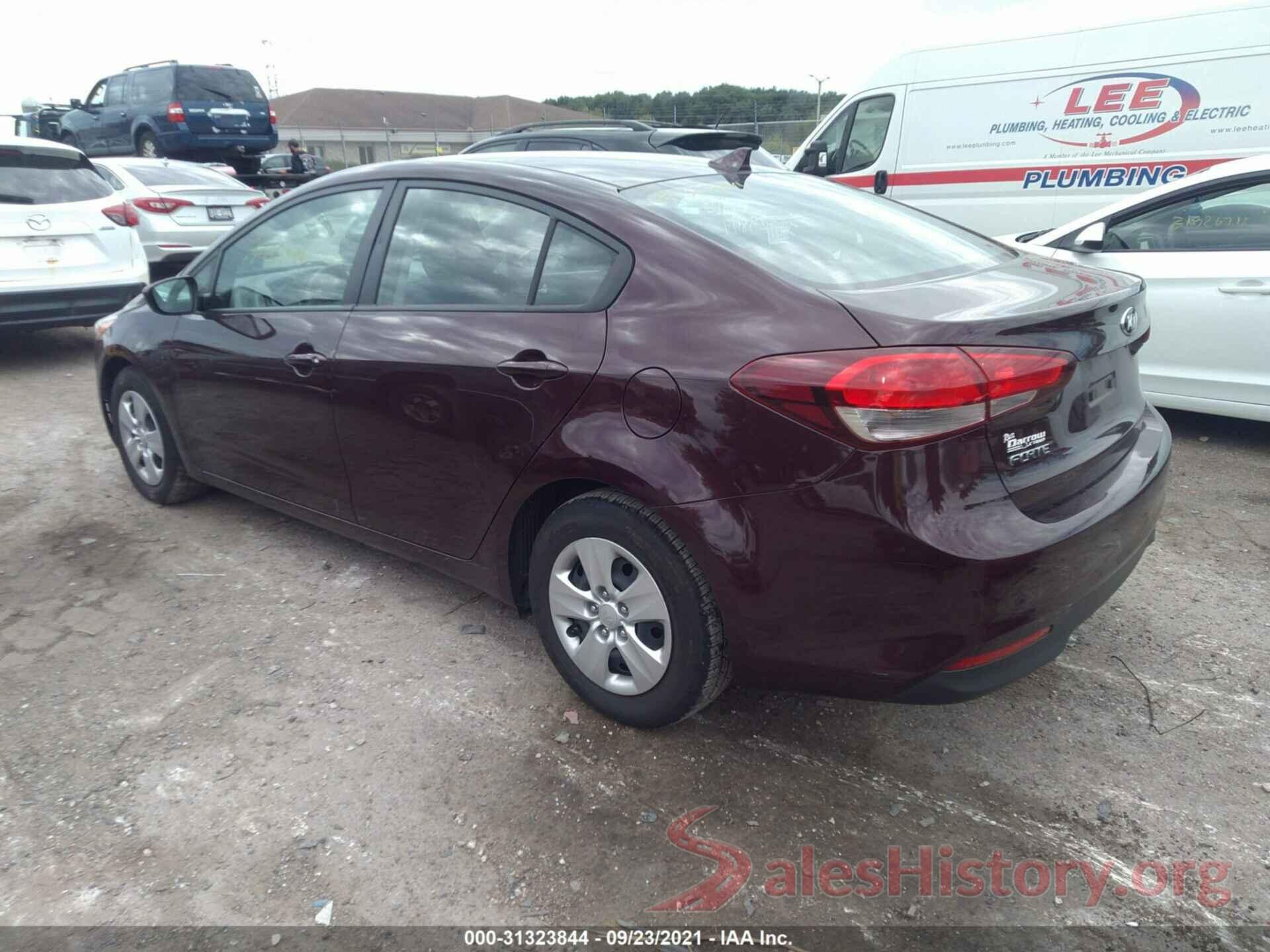 3KPFK4A77JE260377 2018 KIA FORTE