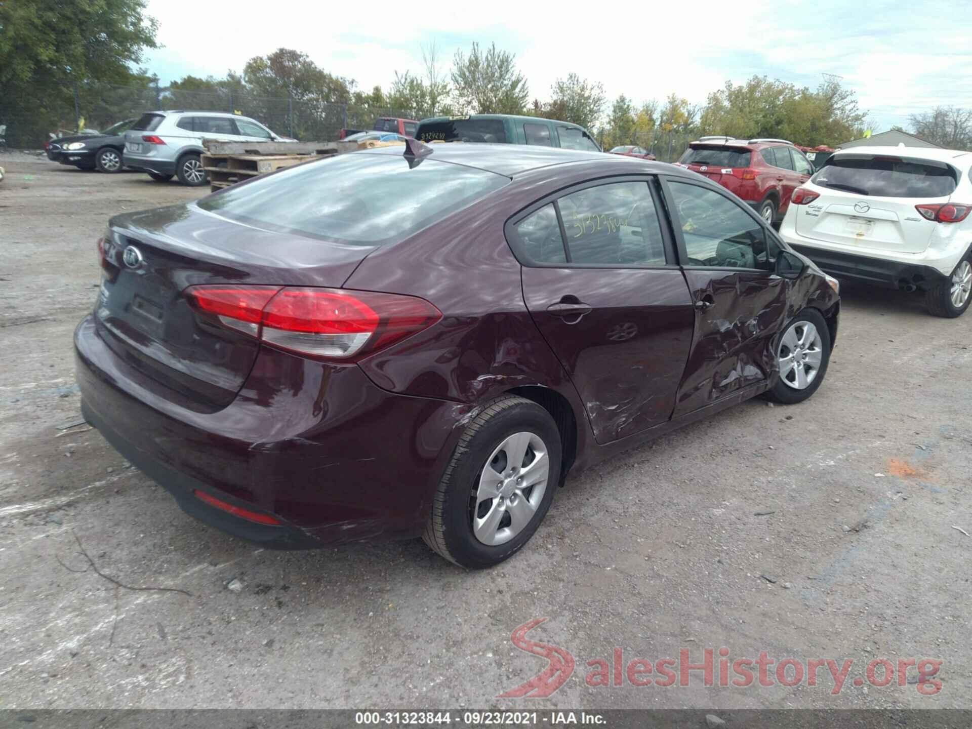 3KPFK4A77JE260377 2018 KIA FORTE