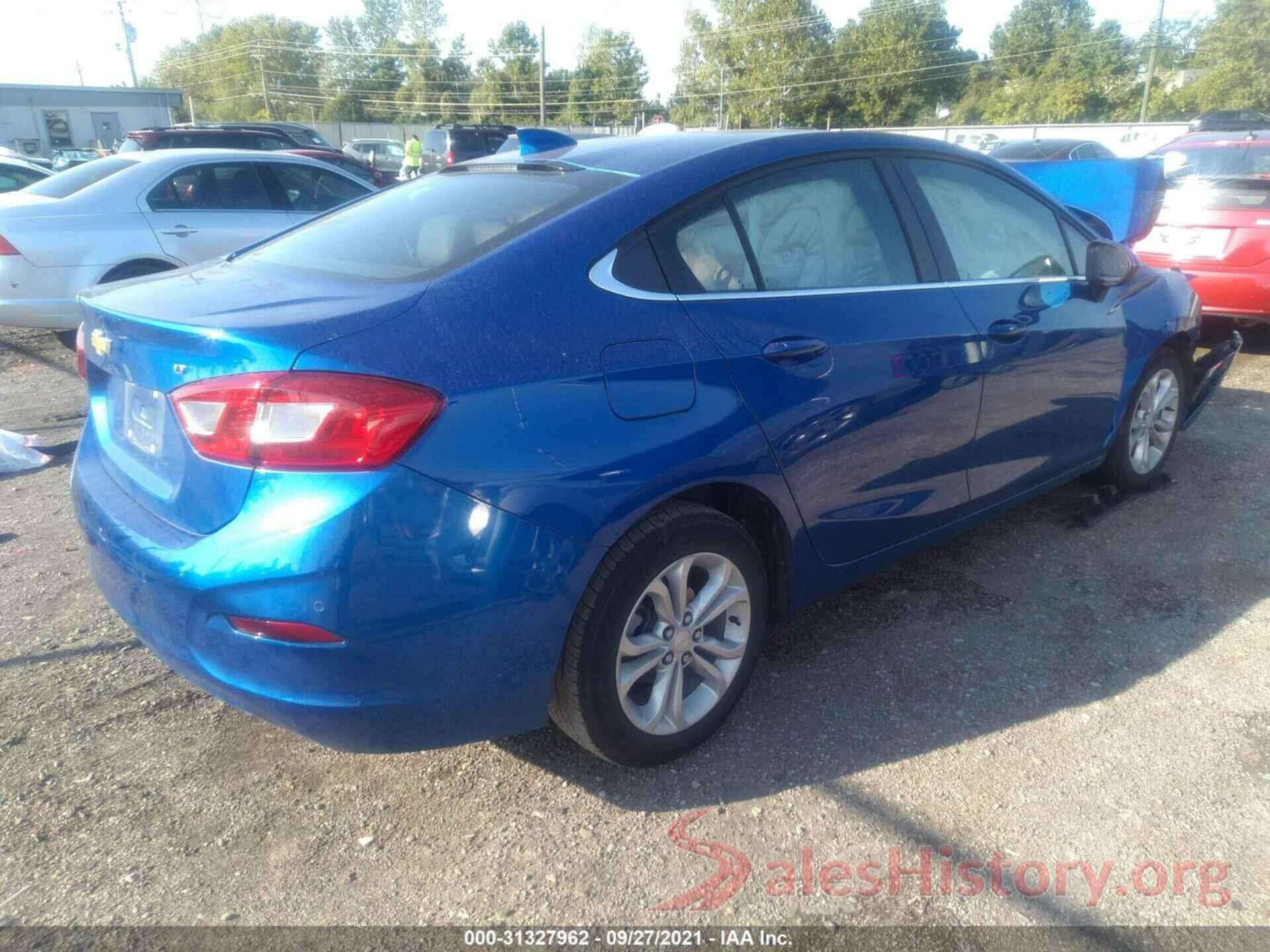 1G1BE5SM2K7137810 2019 CHEVROLET CRUZE