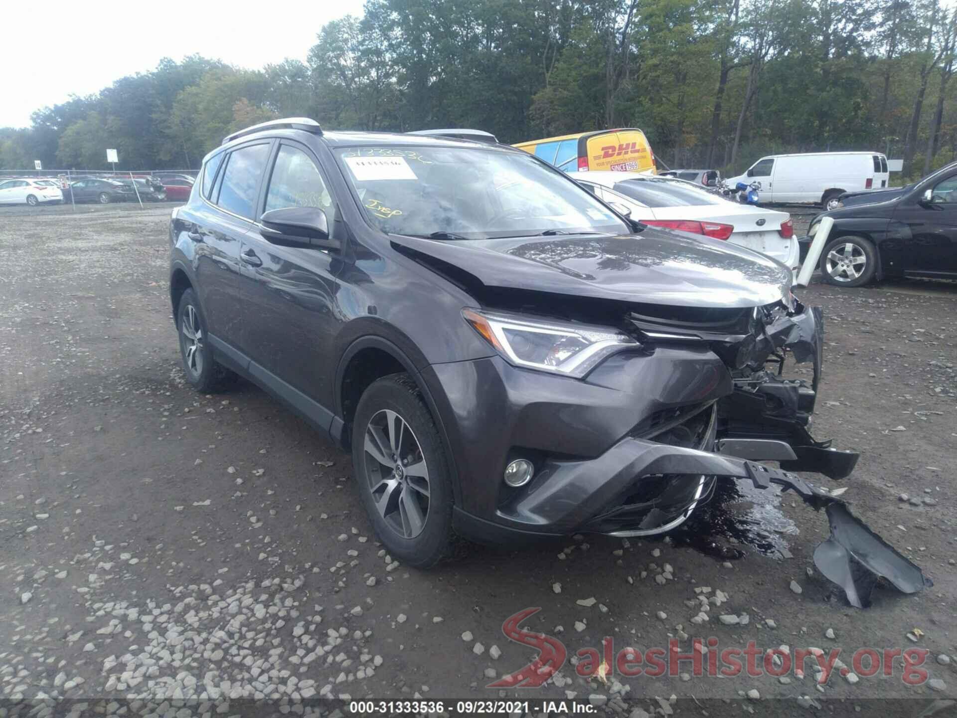 JTMRFREV7GJ082943 2016 TOYOTA RAV4