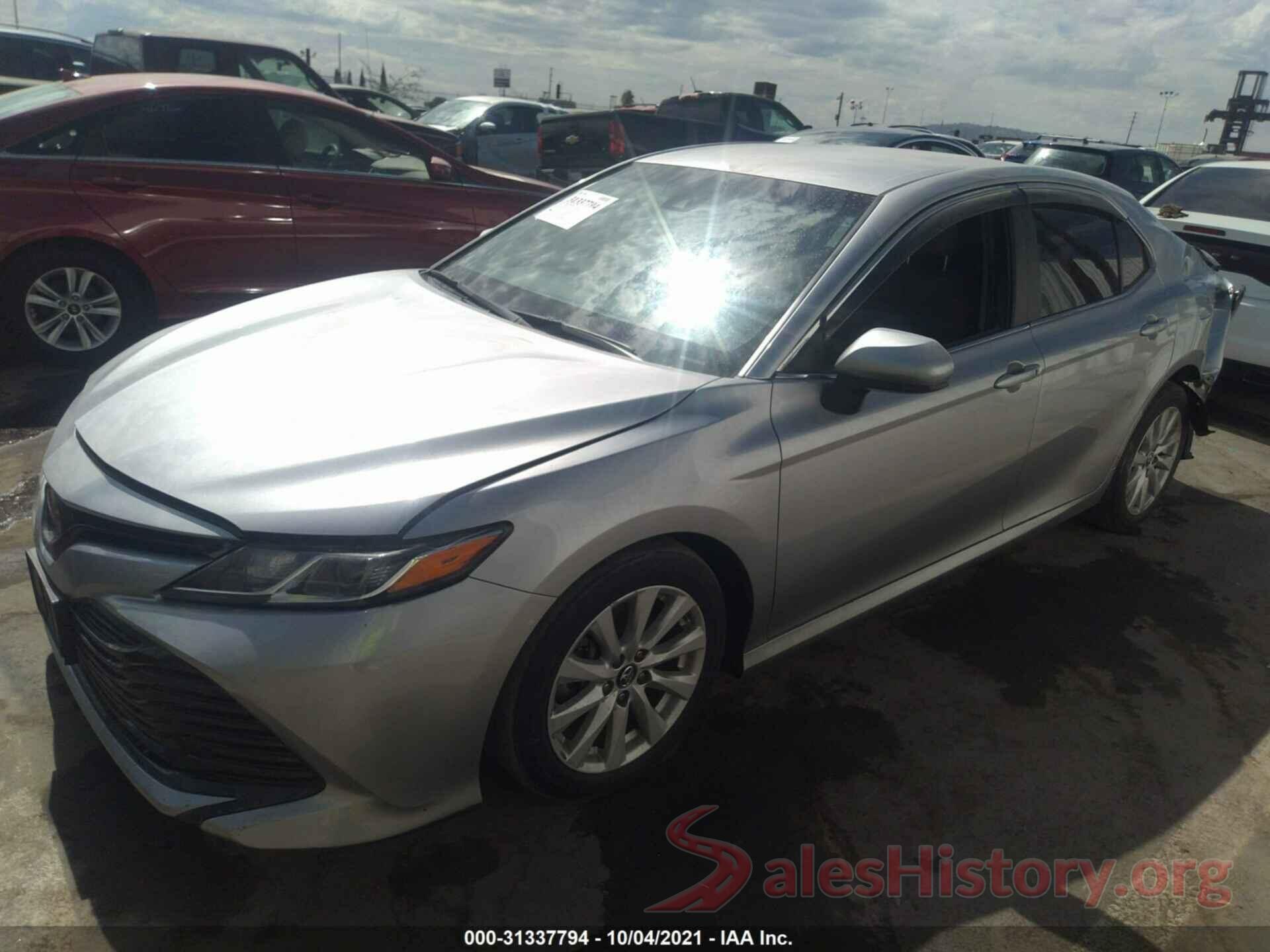 4T1B11HK4JU079499 2018 TOYOTA CAMRY