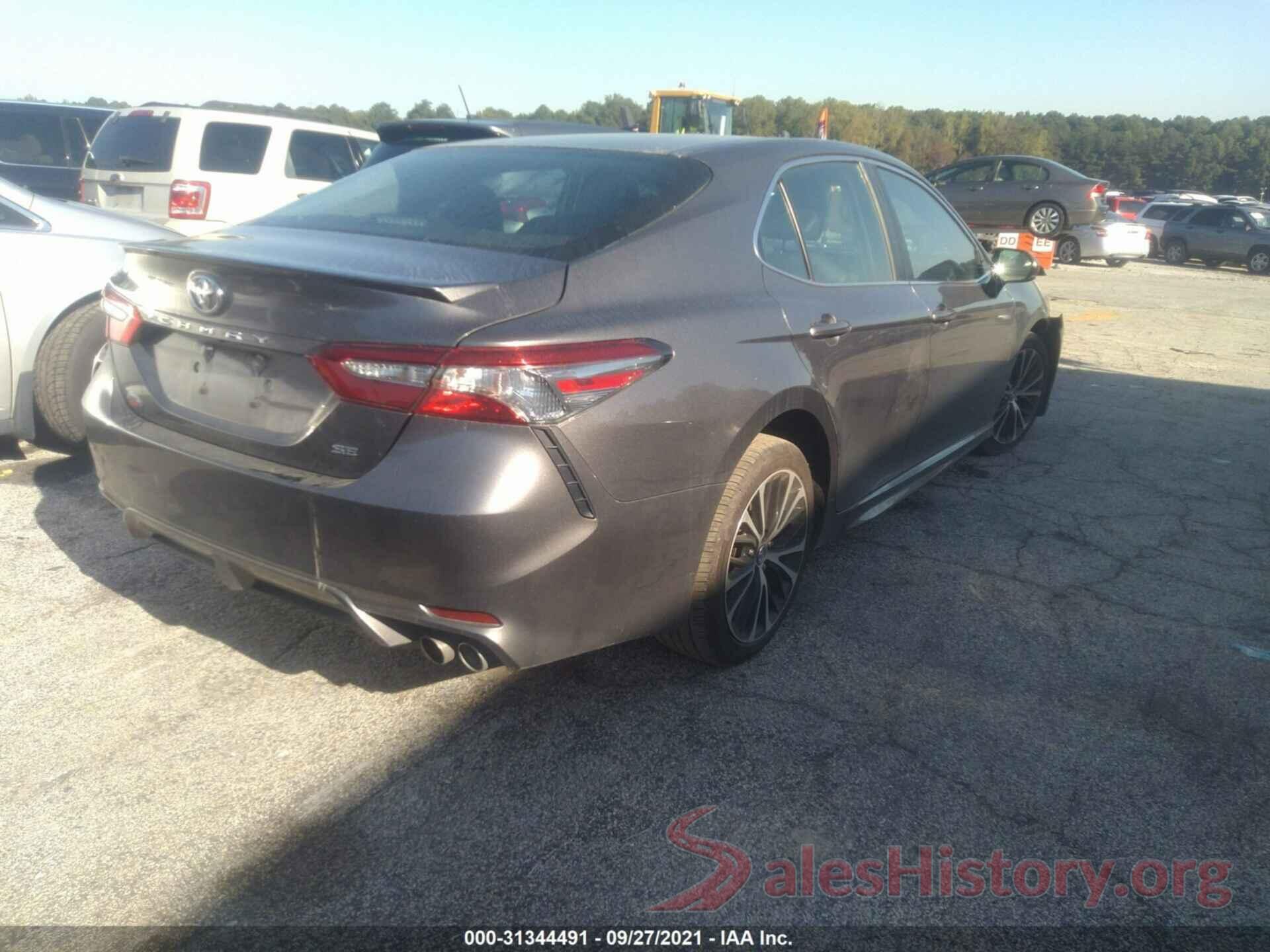 4T1B11HK7JU085099 2018 TOYOTA CAMRY