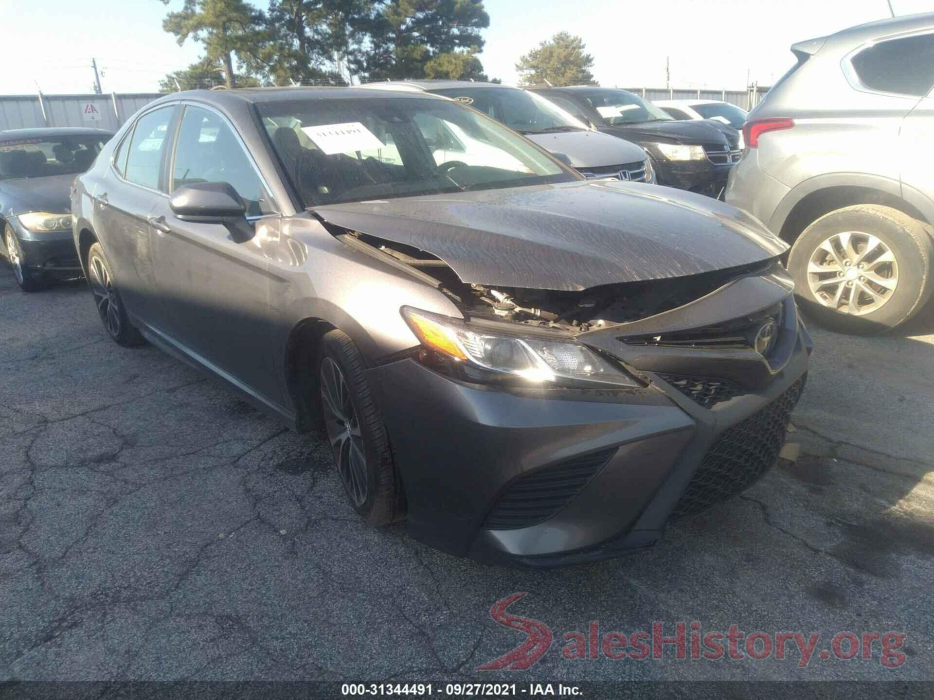 4T1B11HK7JU085099 2018 TOYOTA CAMRY