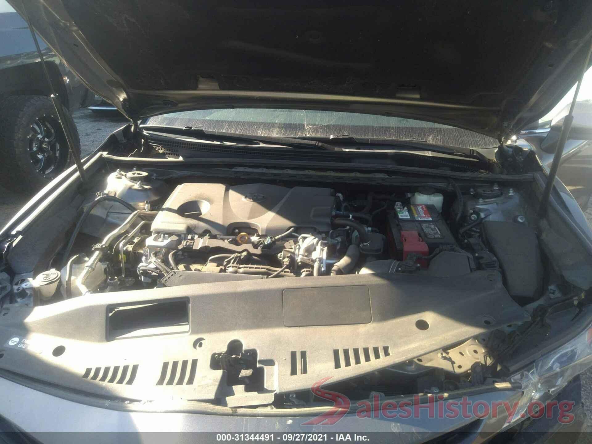 4T1B11HK7JU085099 2018 TOYOTA CAMRY