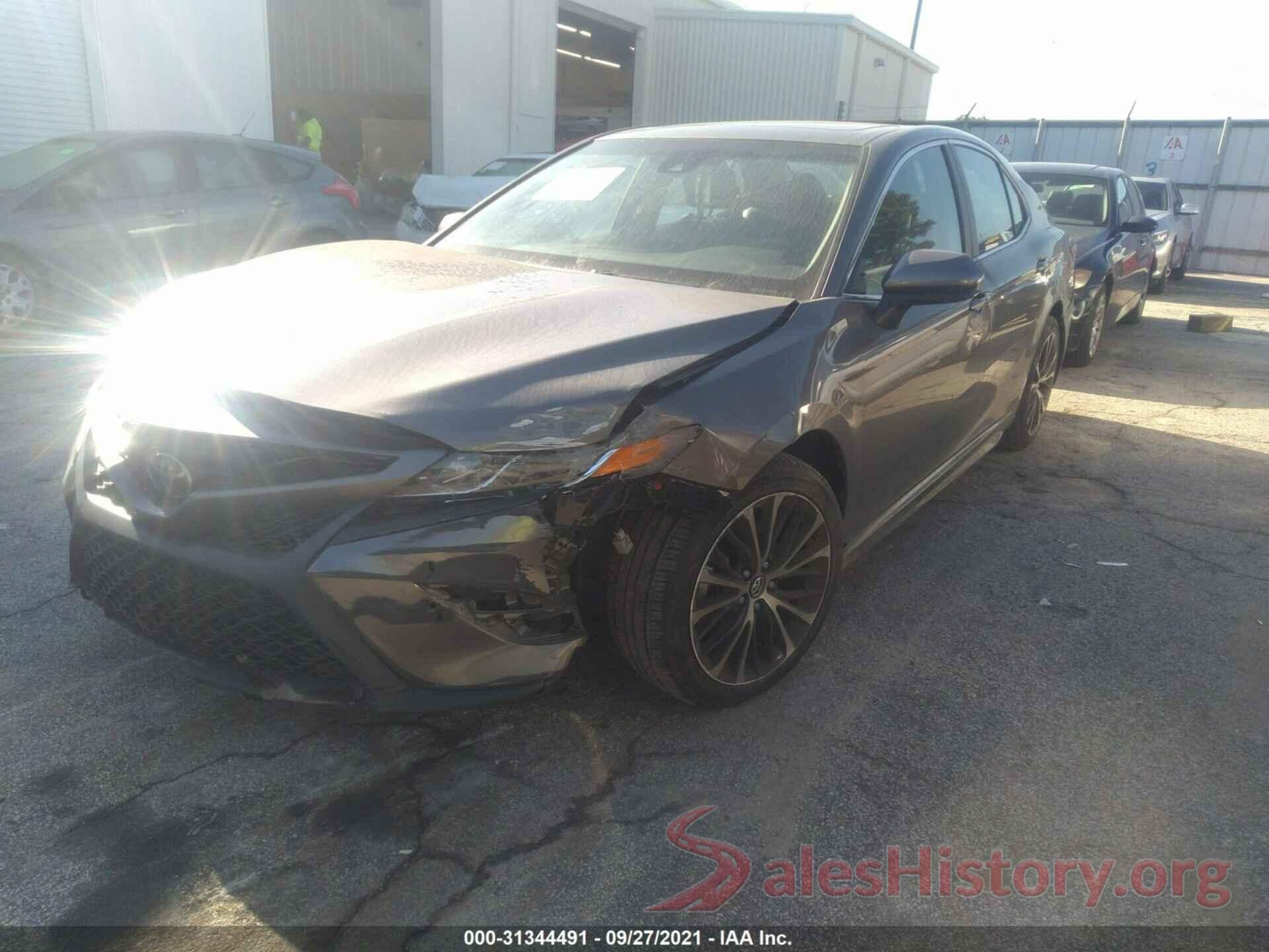 4T1B11HK7JU085099 2018 TOYOTA CAMRY