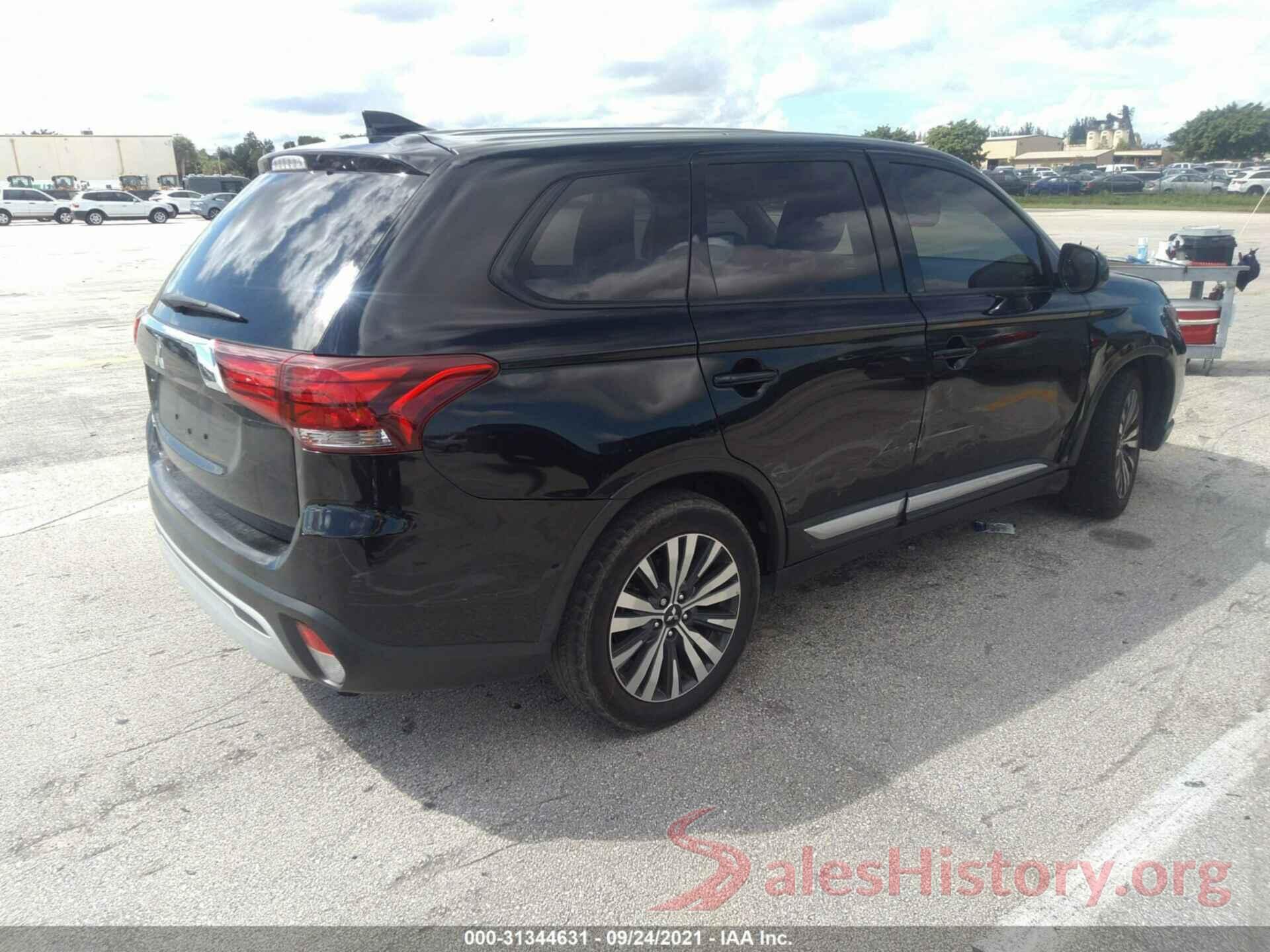 JA4AD2A30LZ015945 2020 MITSUBISHI OUTLANDER