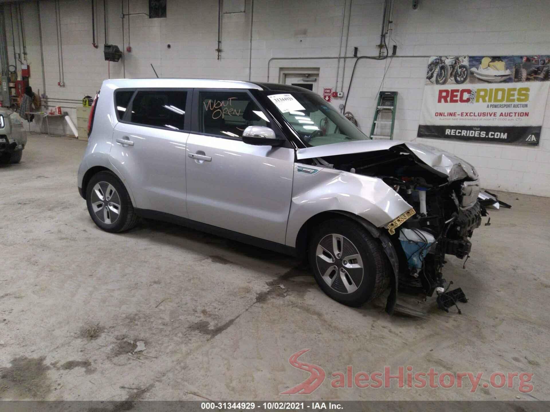 KNDJX3AE2J7026166 2018 KIA SOUL EV