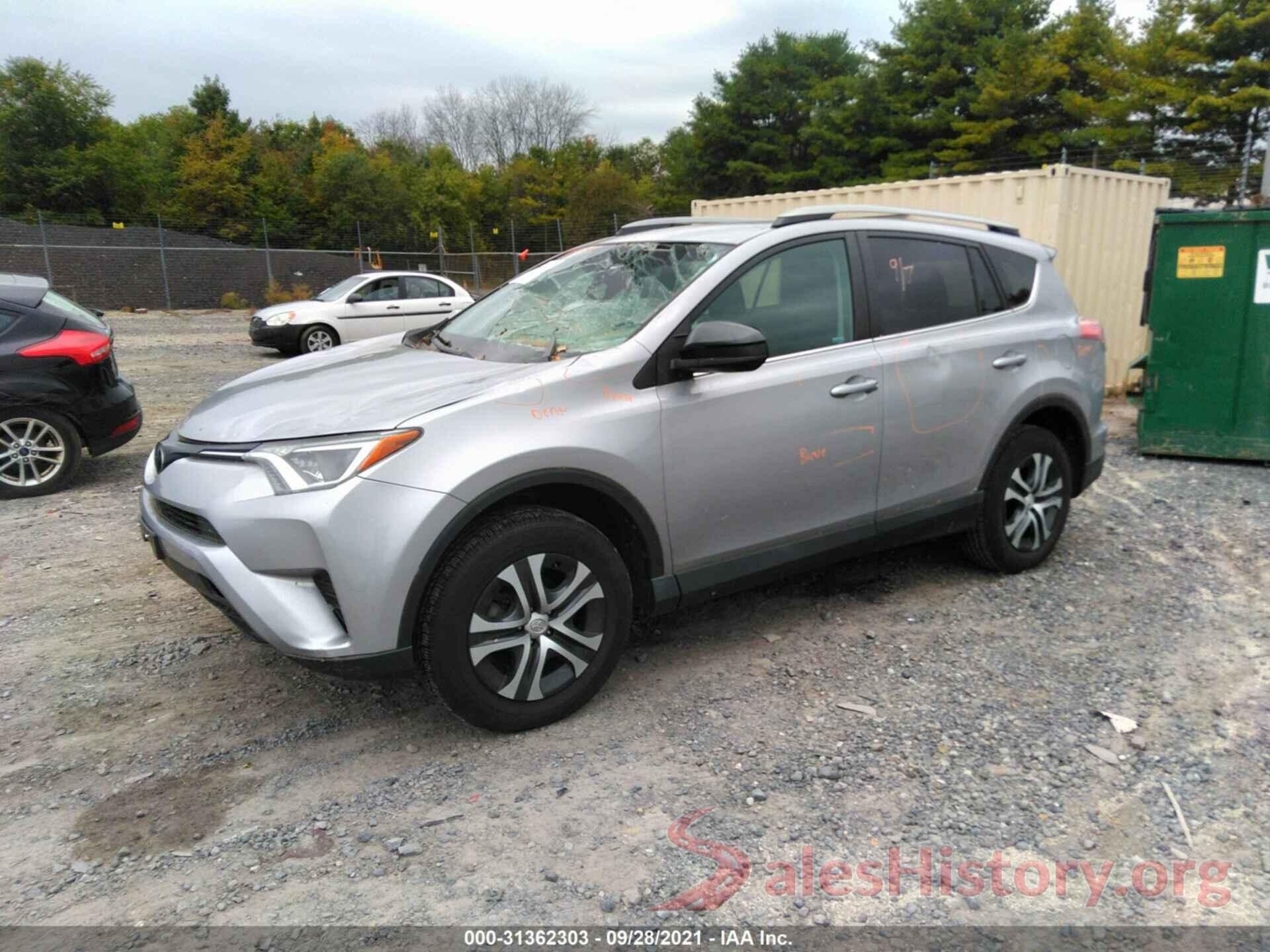 2T3BFREV2HW611090 2017 TOYOTA RAV4