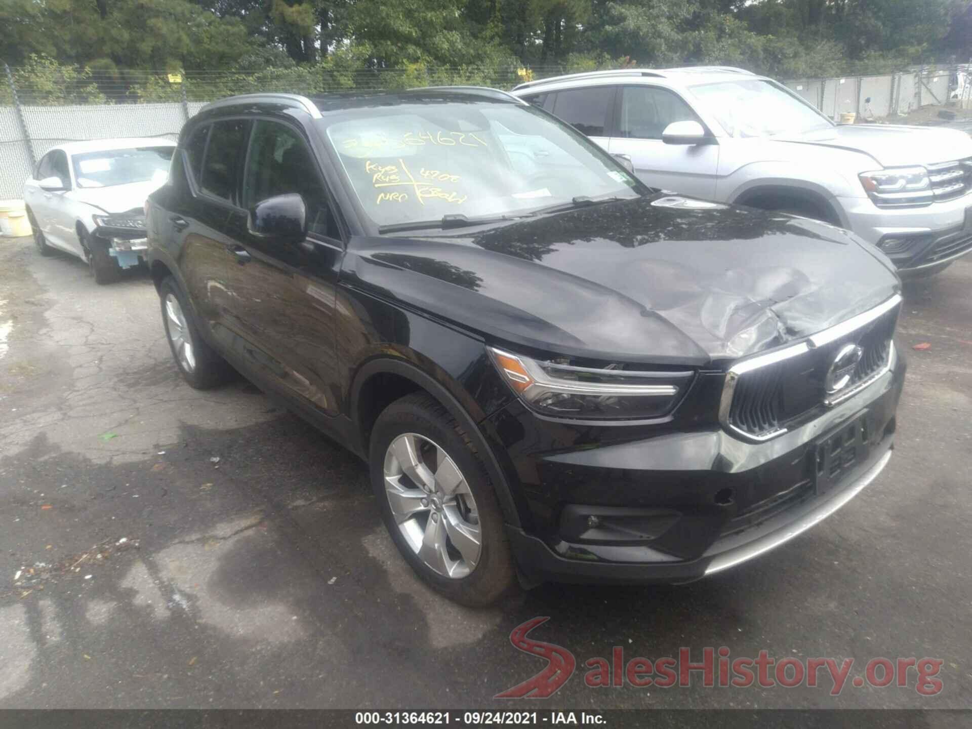 YV4162UK7M2542858 2021 VOLVO XC40