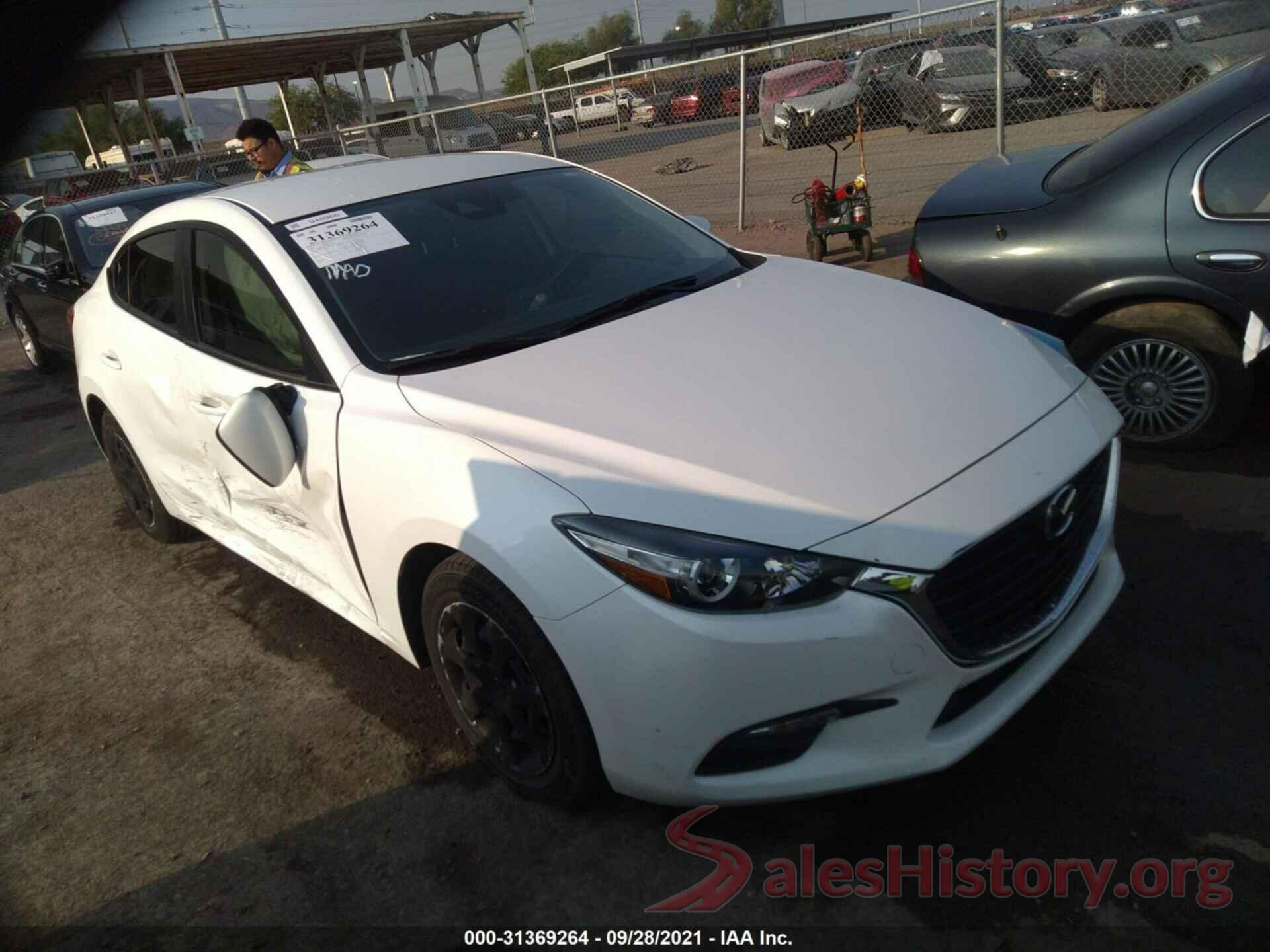 3MZBN1U70JM251376 2018 MAZDA MAZDA3 4-DOOR