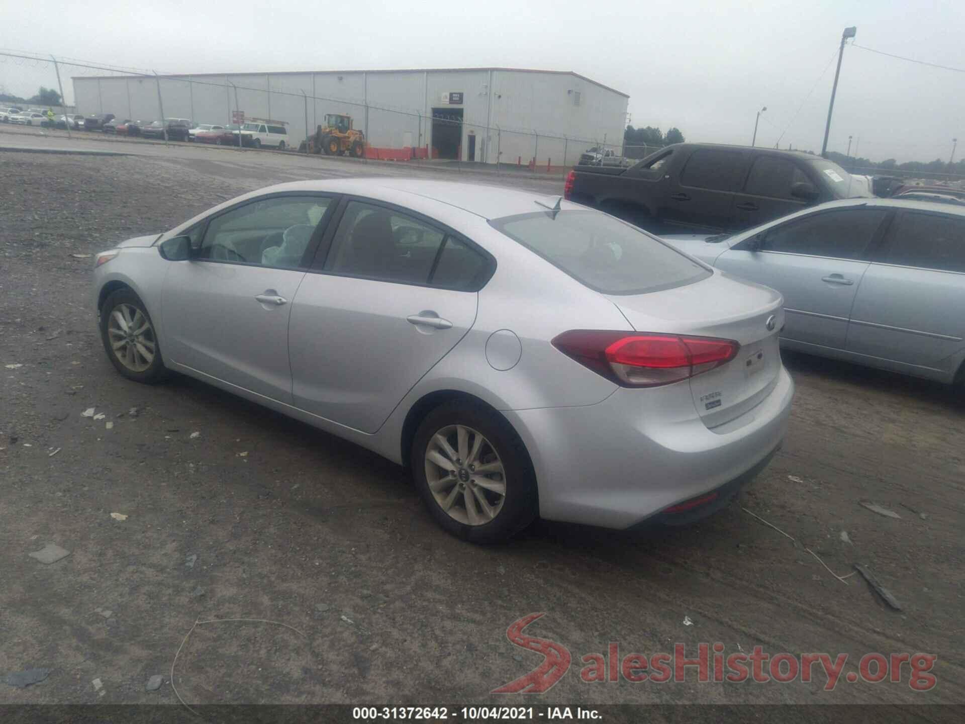 3KPFL4A7XHE153010 2017 KIA FORTE