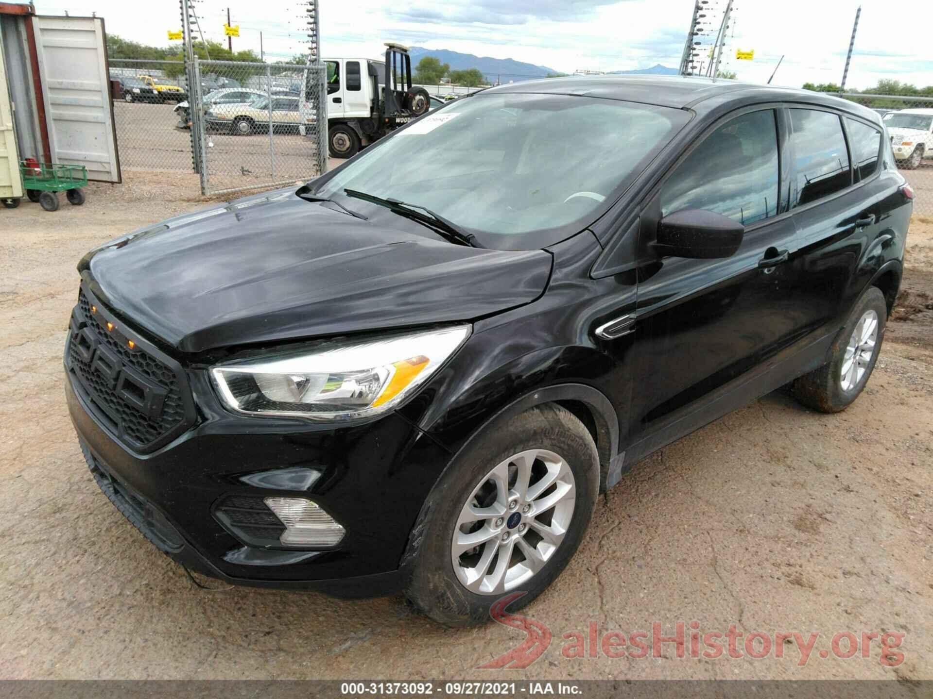 1FMCU0F76HUC02427 2017 FORD ESCAPE