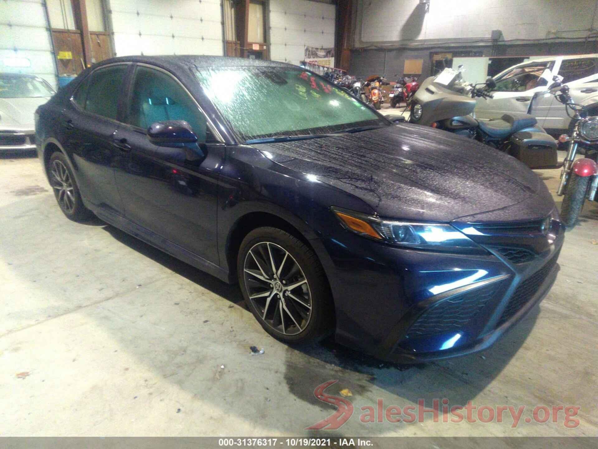 4T1G11AK6MU558818 2021 TOYOTA CAMRY