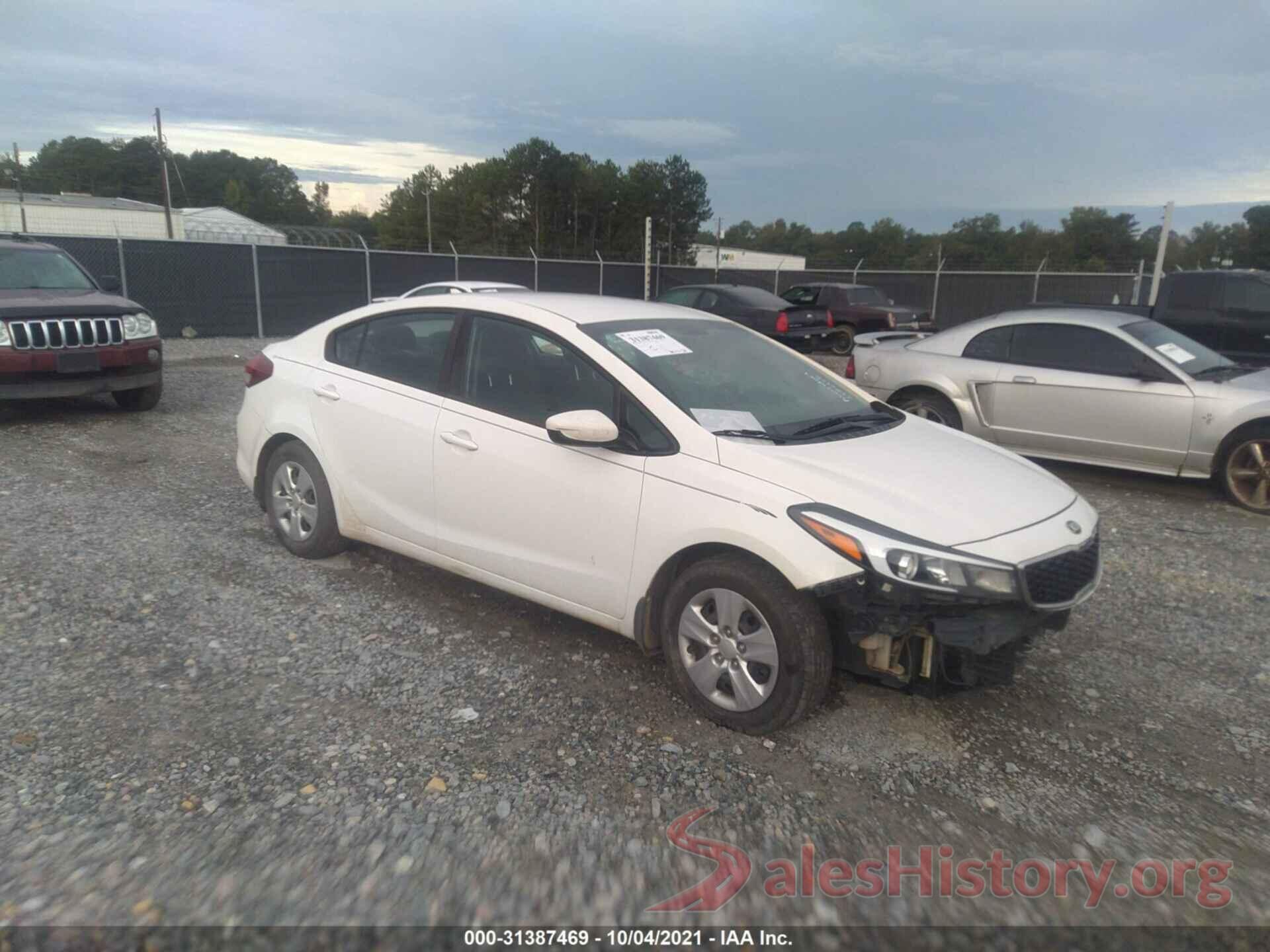 3KPFK4A76HE156442 2017 KIA FORTE