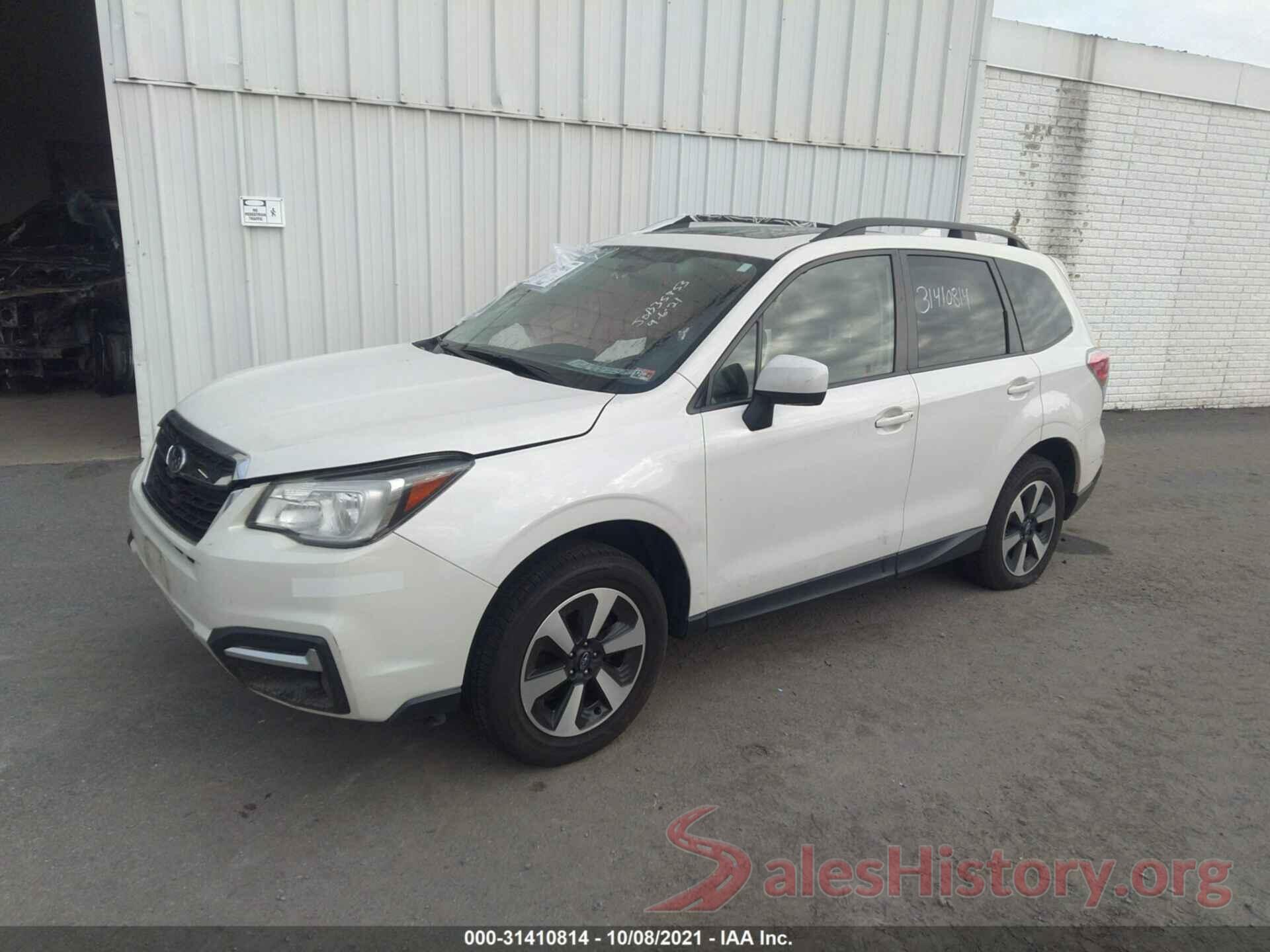 JF2SJAGC0JH564330 2018 SUBARU FORESTER