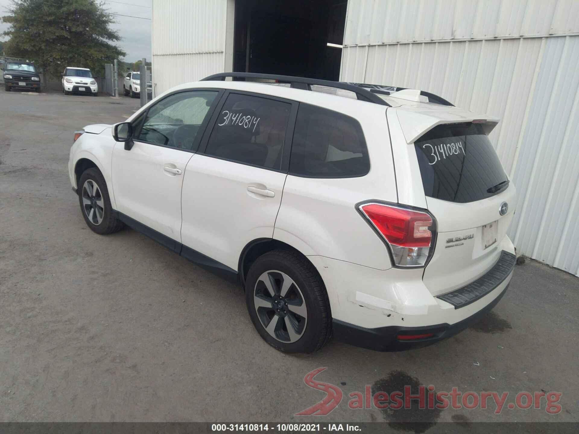 JF2SJAGC0JH564330 2018 SUBARU FORESTER