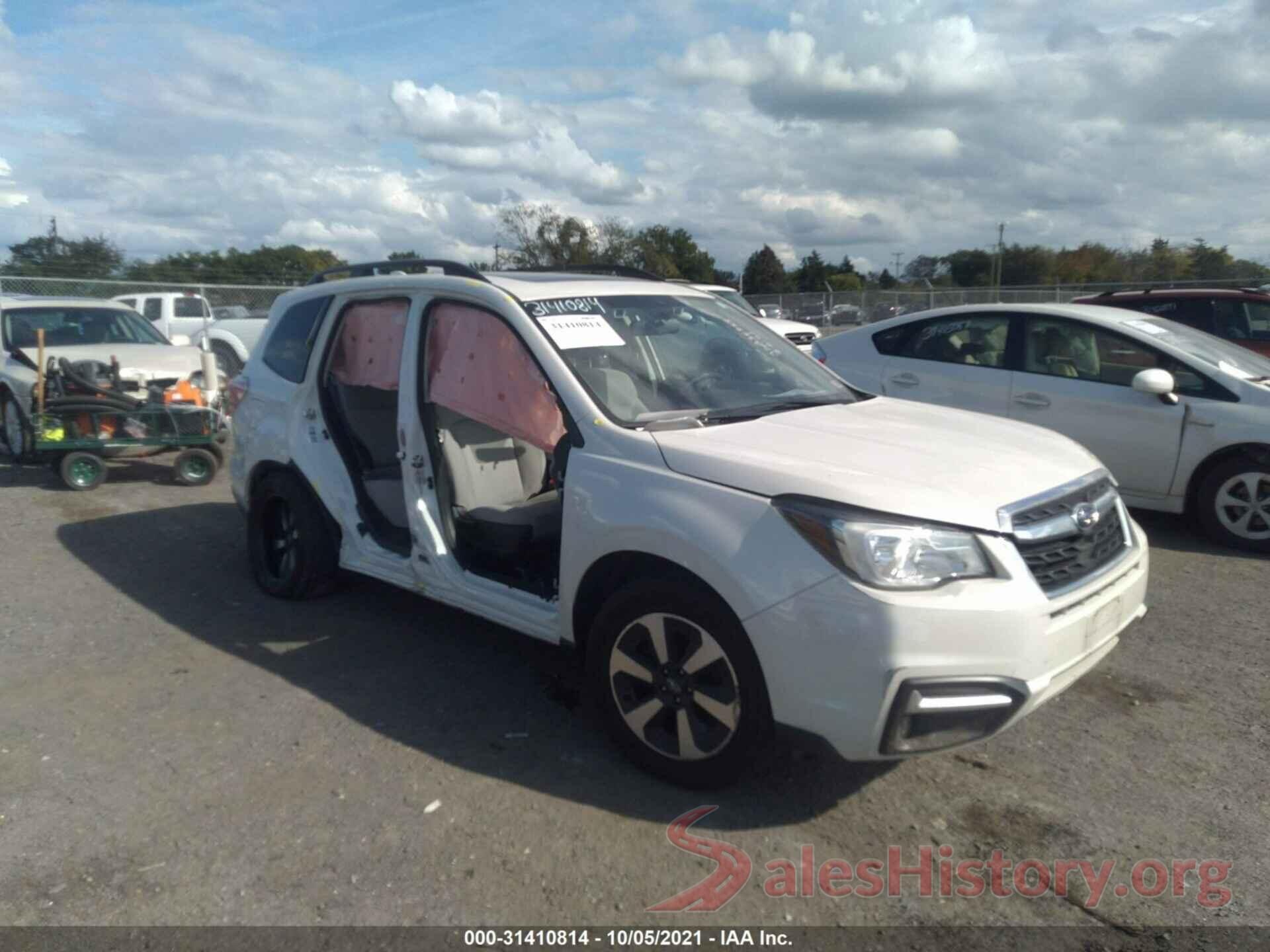 JF2SJAGC0JH564330 2018 SUBARU FORESTER