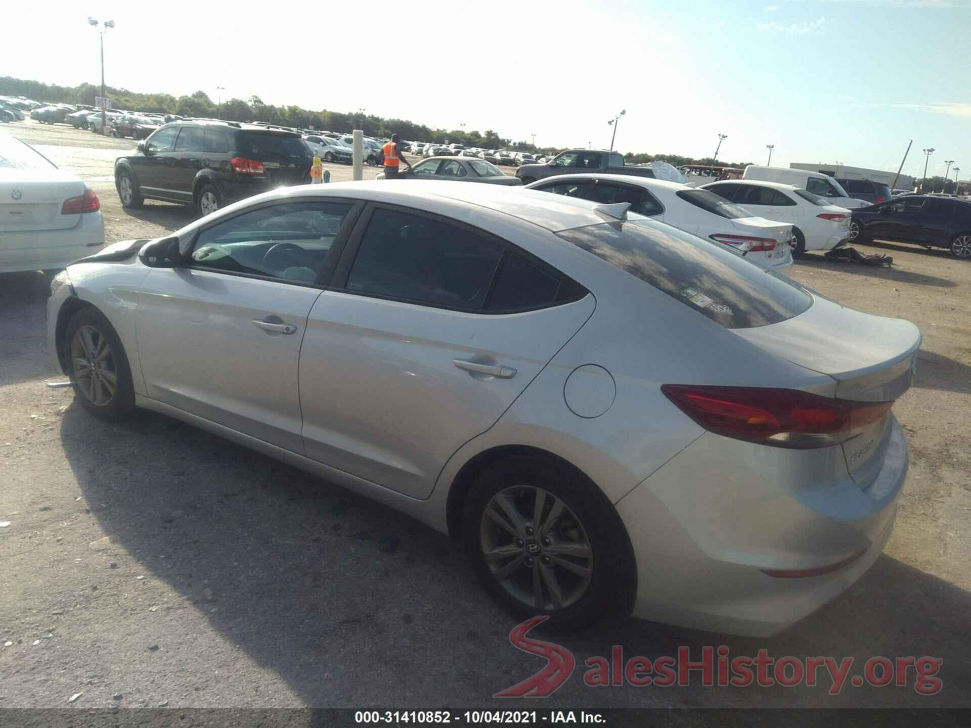 5NPD84LF0JH255818 2018 HYUNDAI ELANTRA