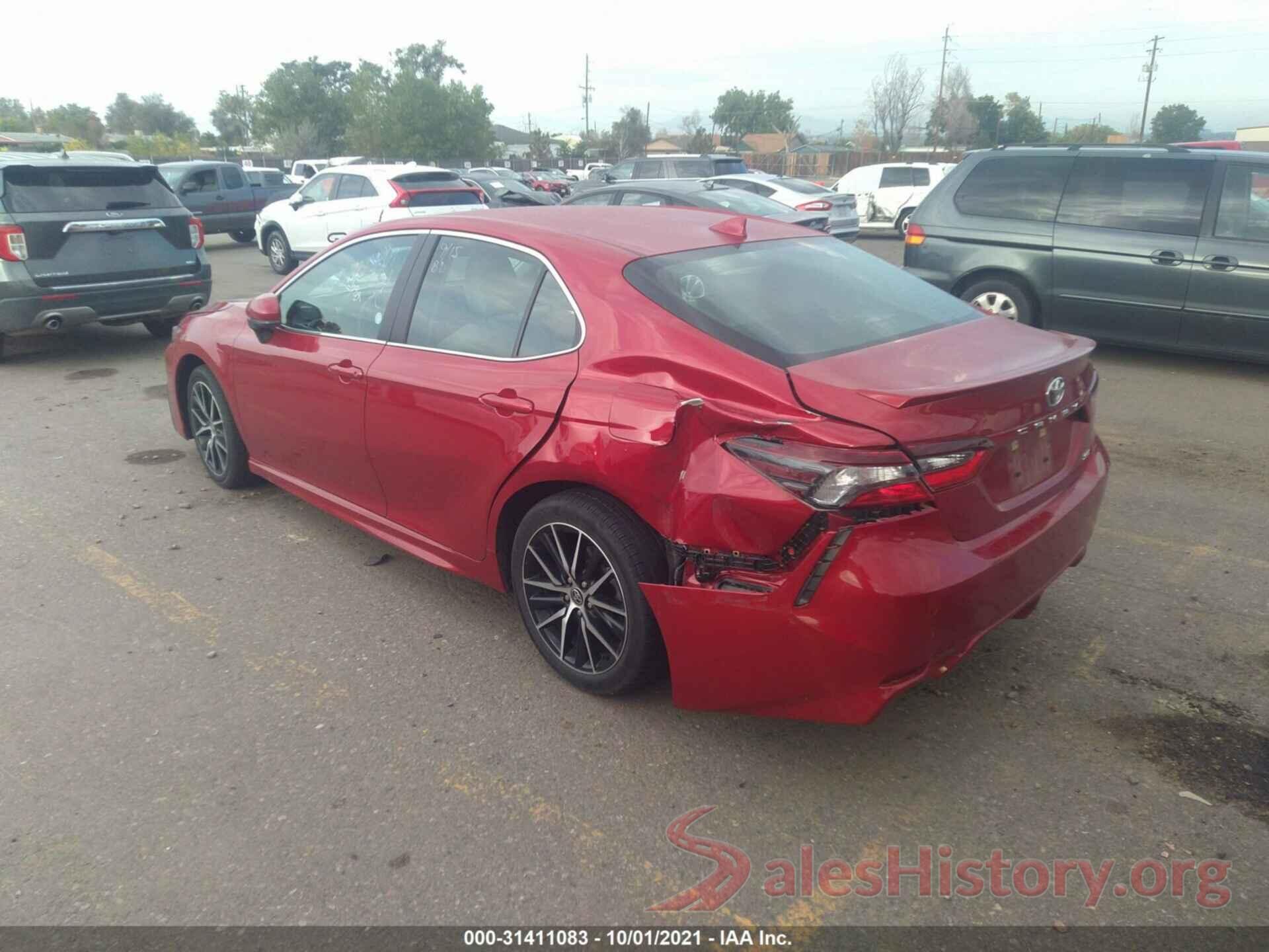 4T1G11AK3MU428513 2021 TOYOTA CAMRY