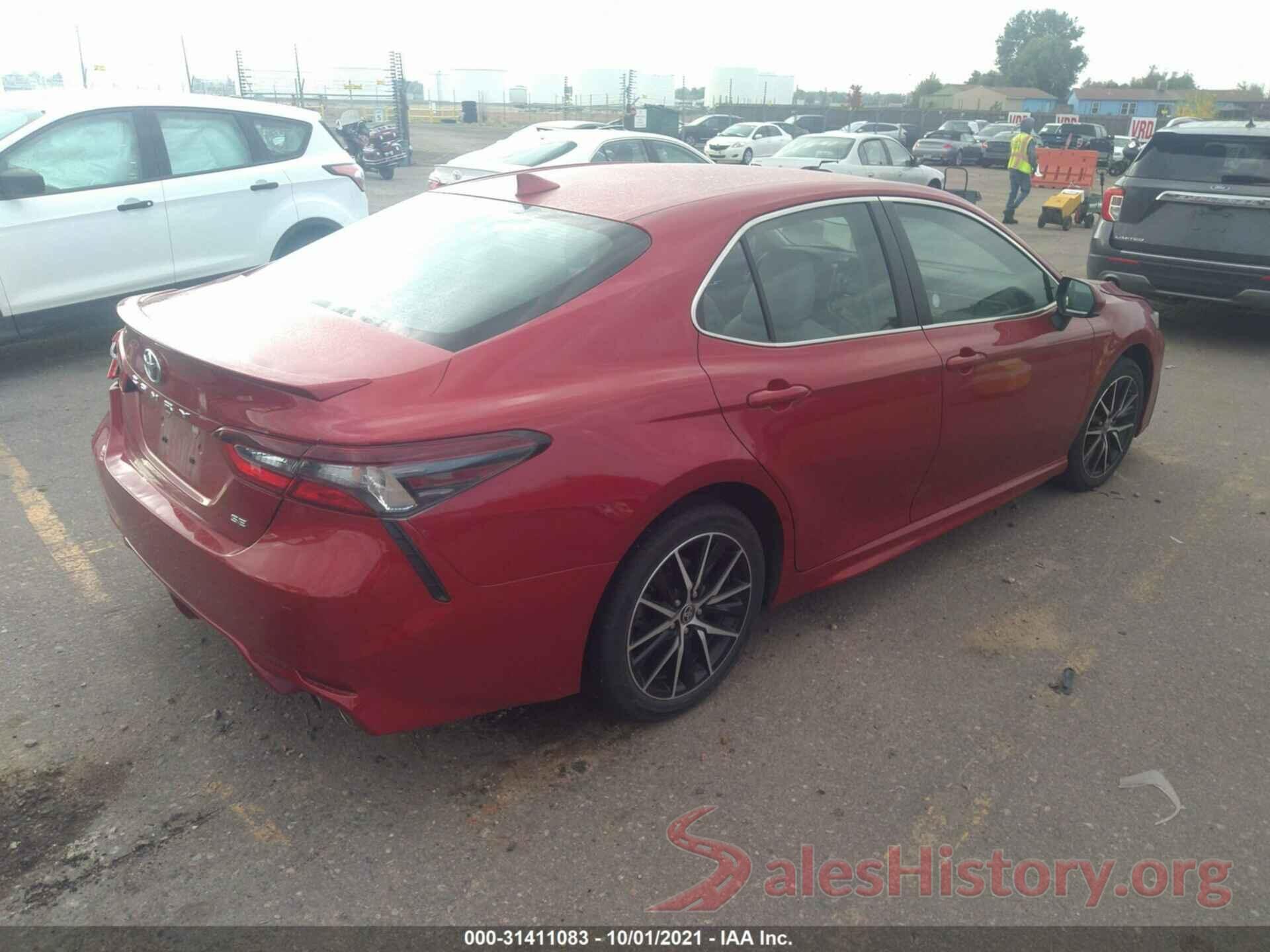 4T1G11AK3MU428513 2021 TOYOTA CAMRY