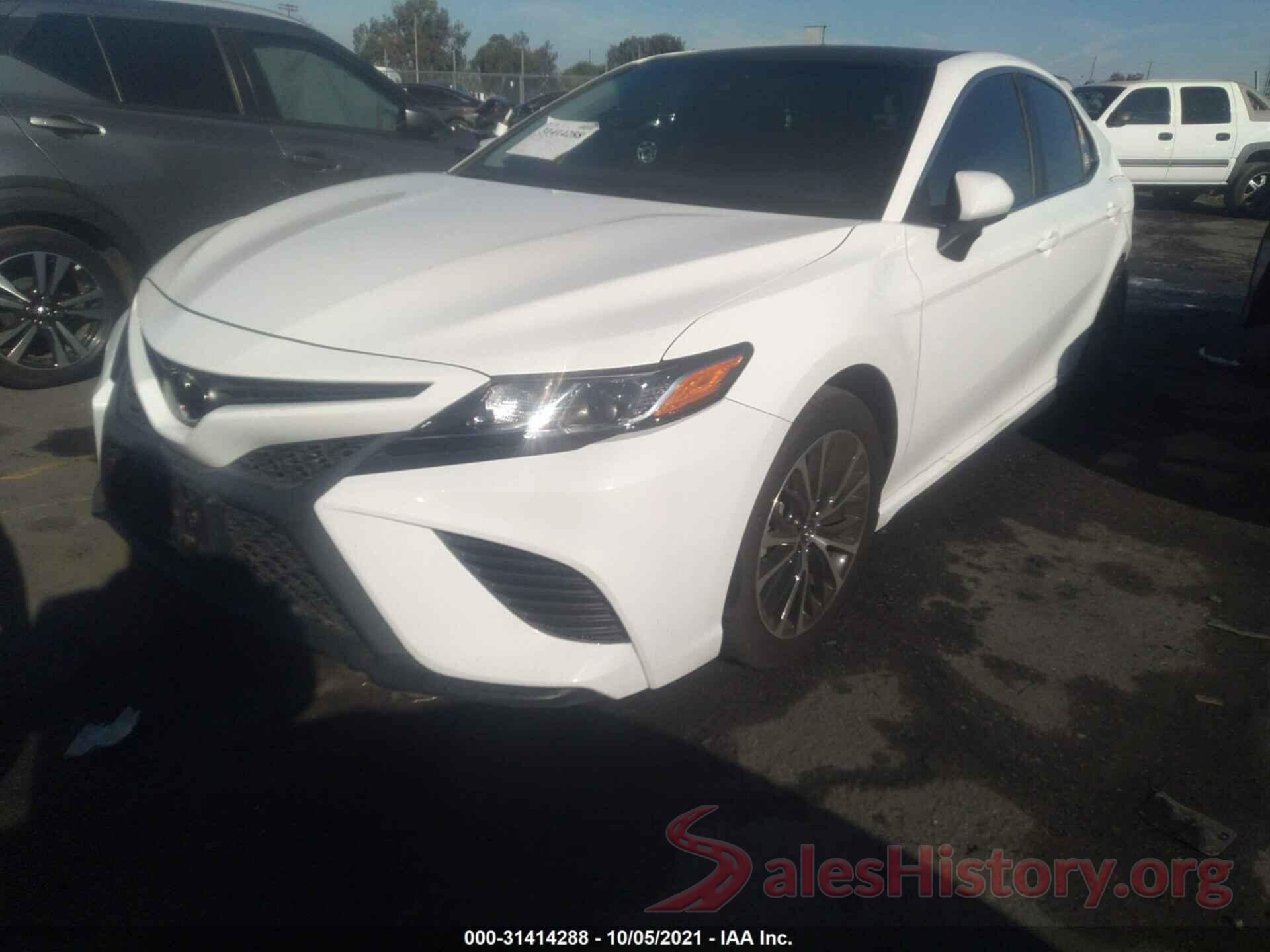 4T1B11HK7JU110860 2018 TOYOTA CAMRY