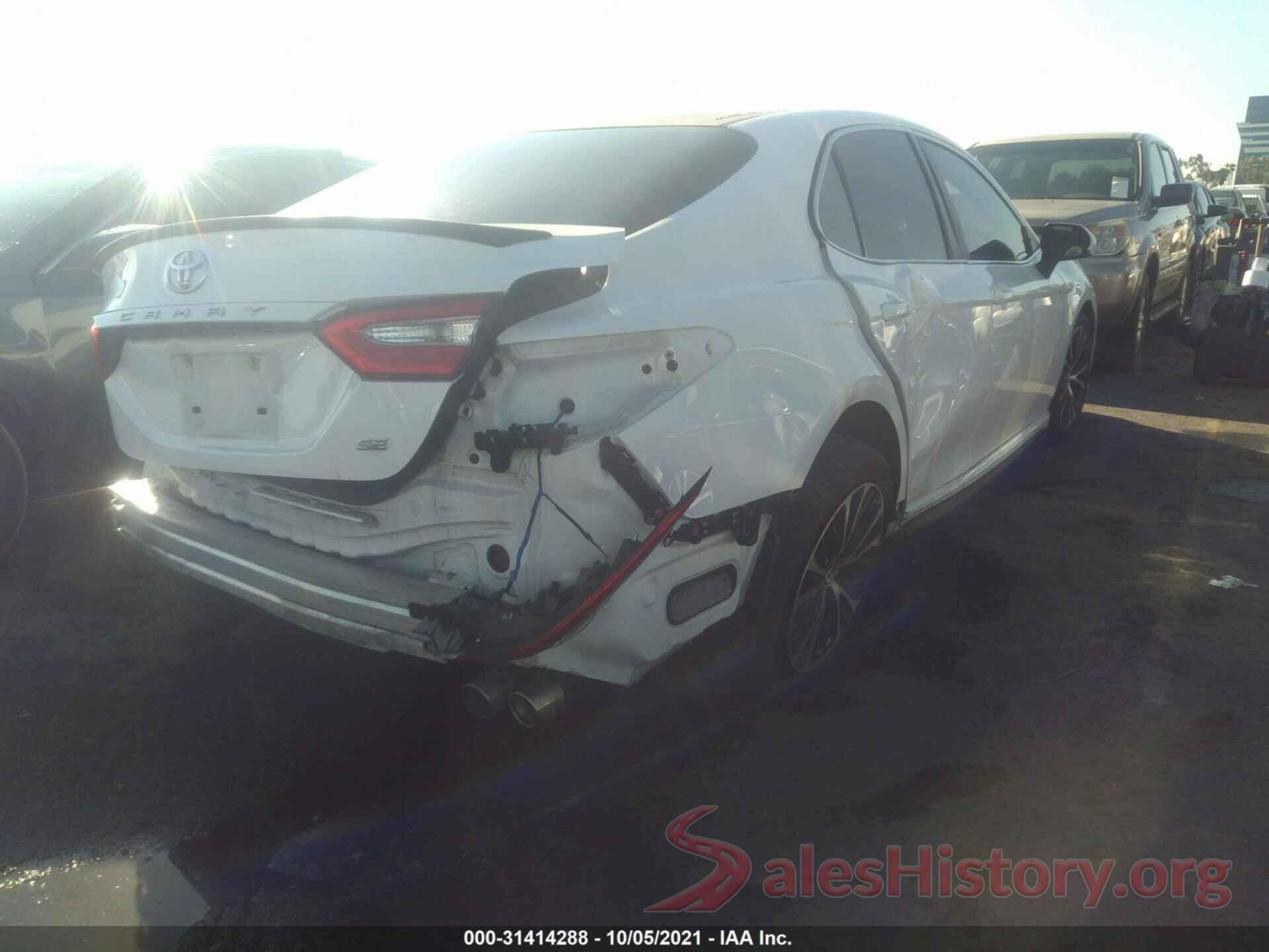 4T1B11HK7JU110860 2018 TOYOTA CAMRY