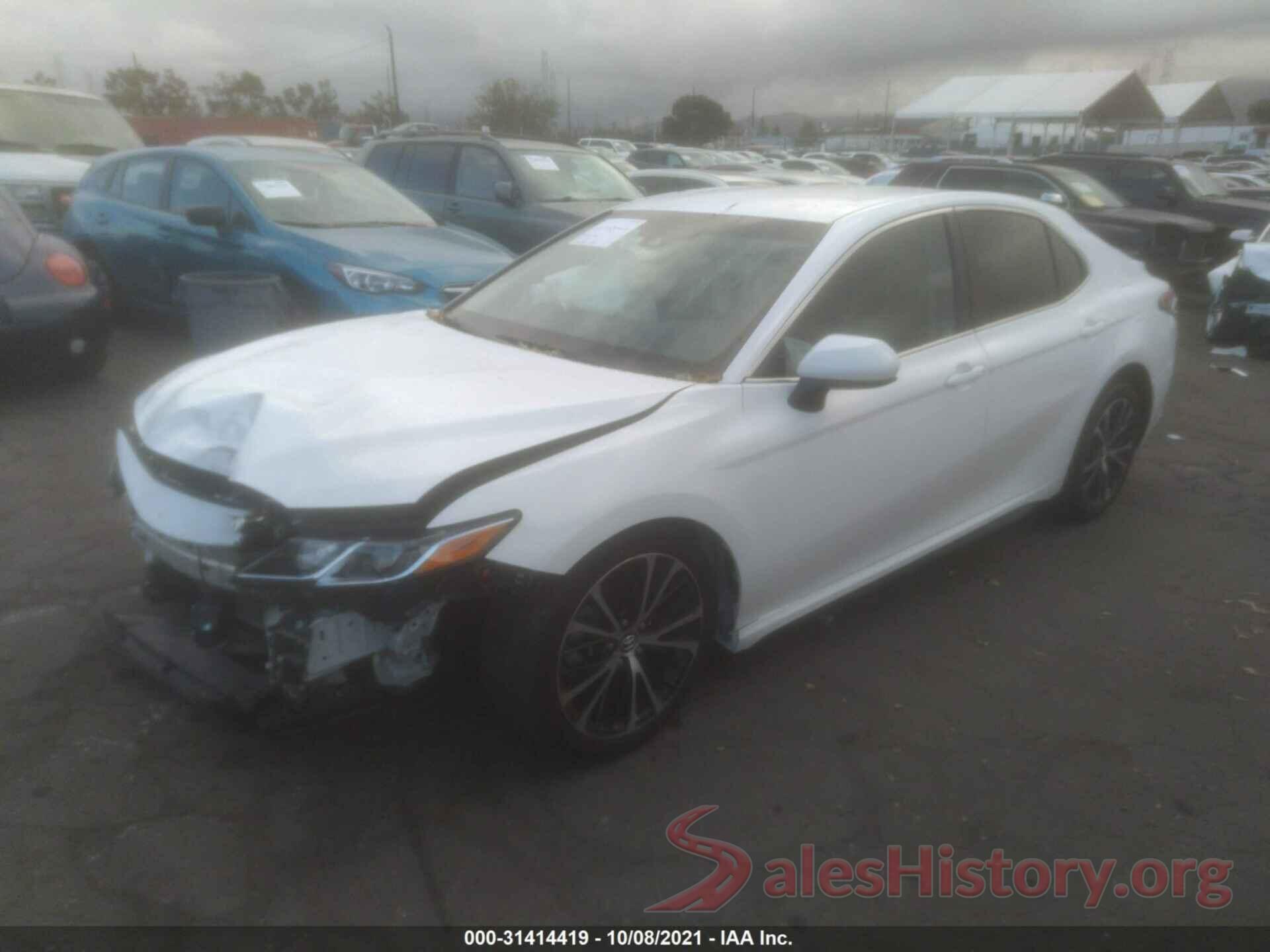 4T1B11HK8JU633837 2018 TOYOTA CAMRY