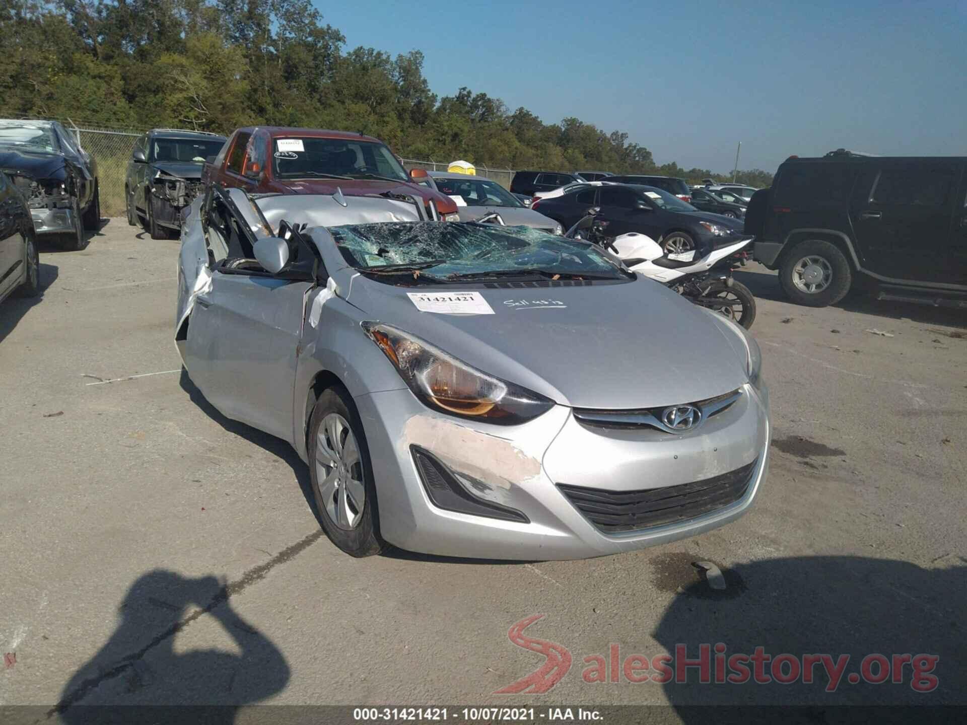 5NPDH4AE9GH792593 2016 HYUNDAI ELANTRA