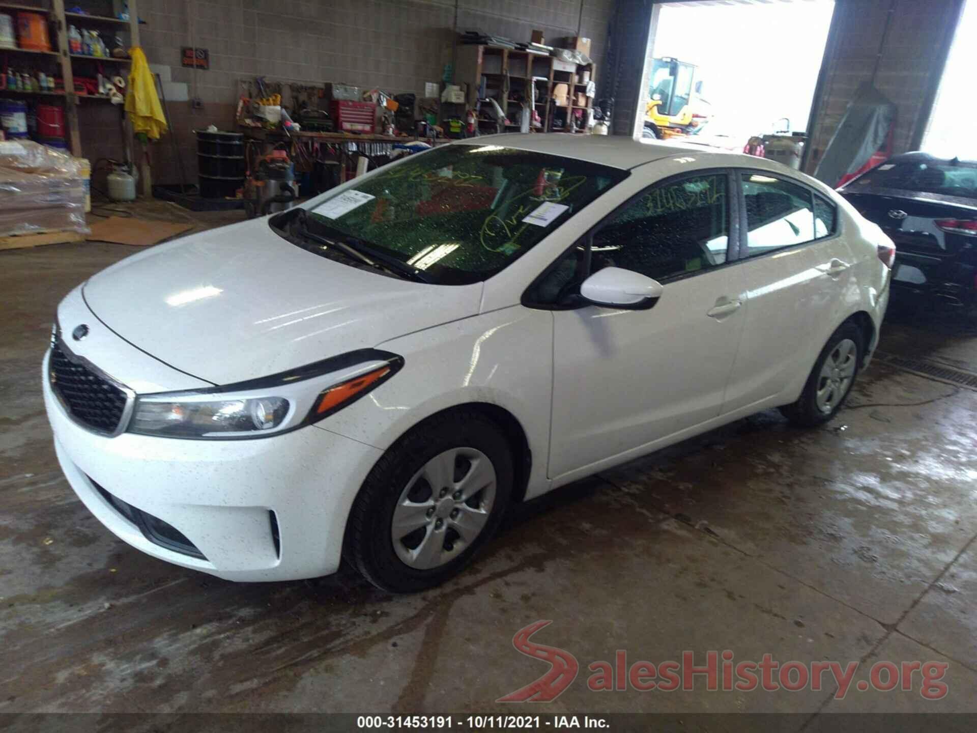 3KPFK4A75JE276402 2018 KIA FORTE